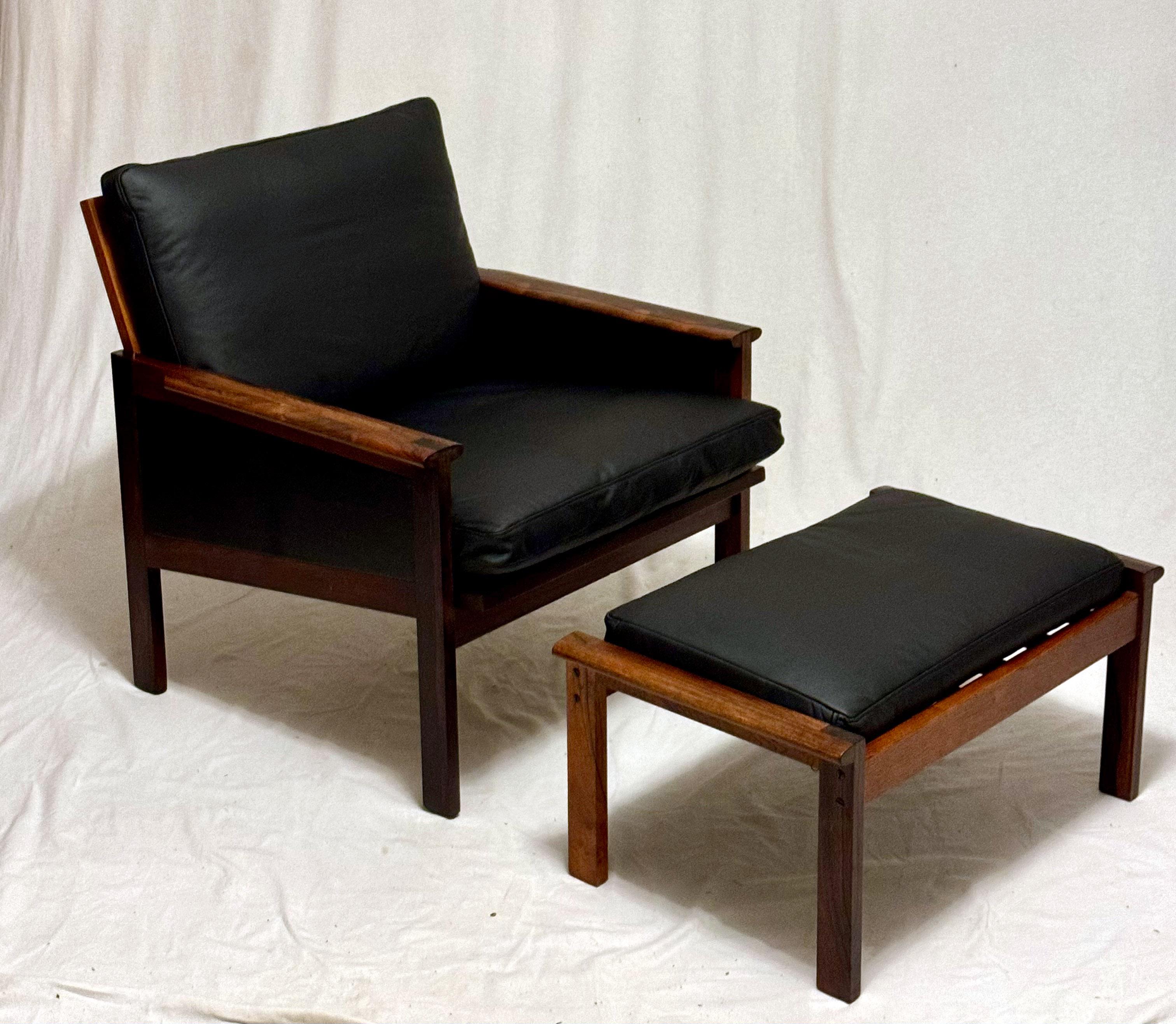 Illum Wikkelsø Fauteuils avec ottoman Modèle Capella en vente 3
