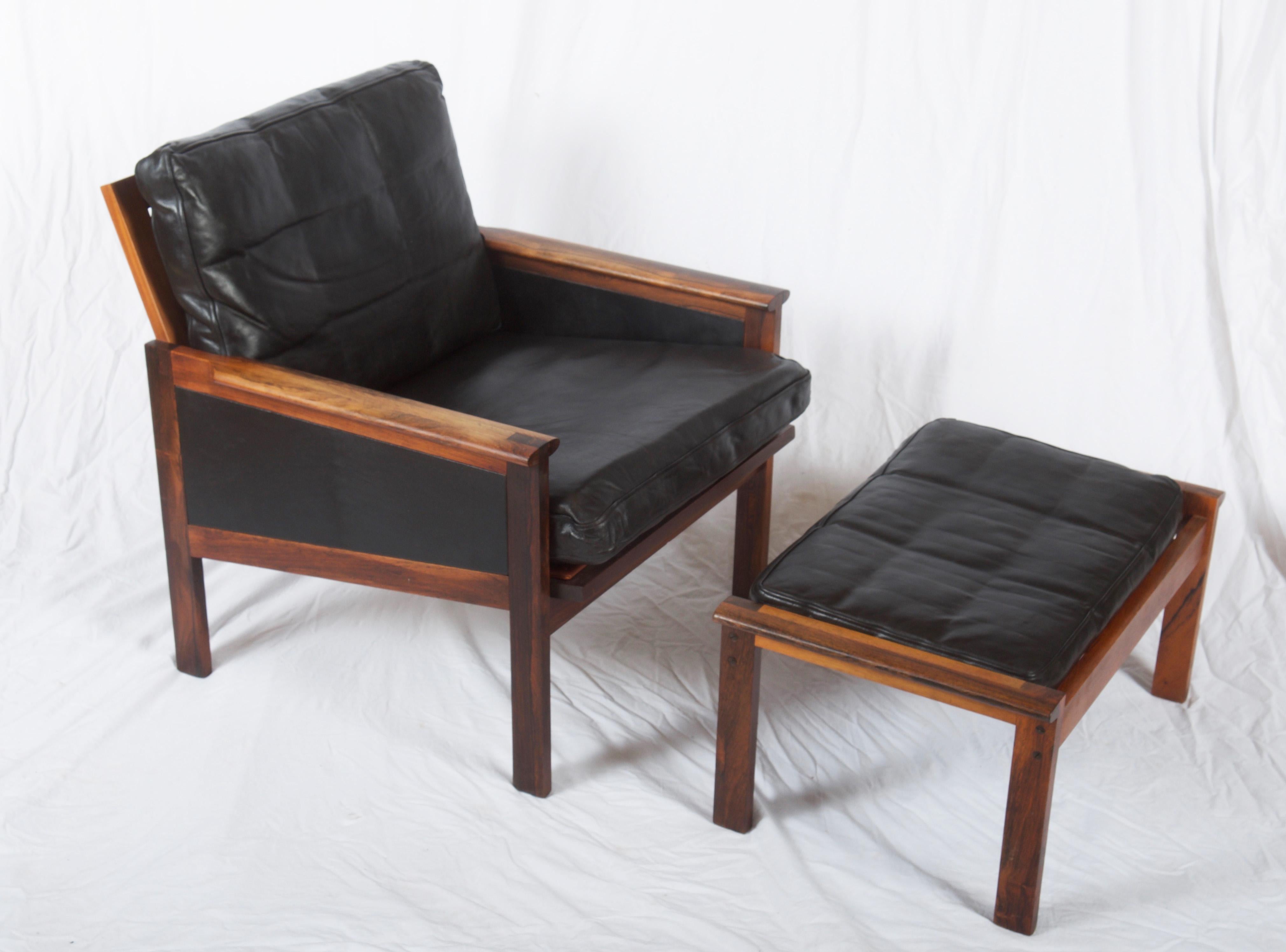 Illum Wikkelsø Easy Chairs with Ottoman Model Capella For Sale 7