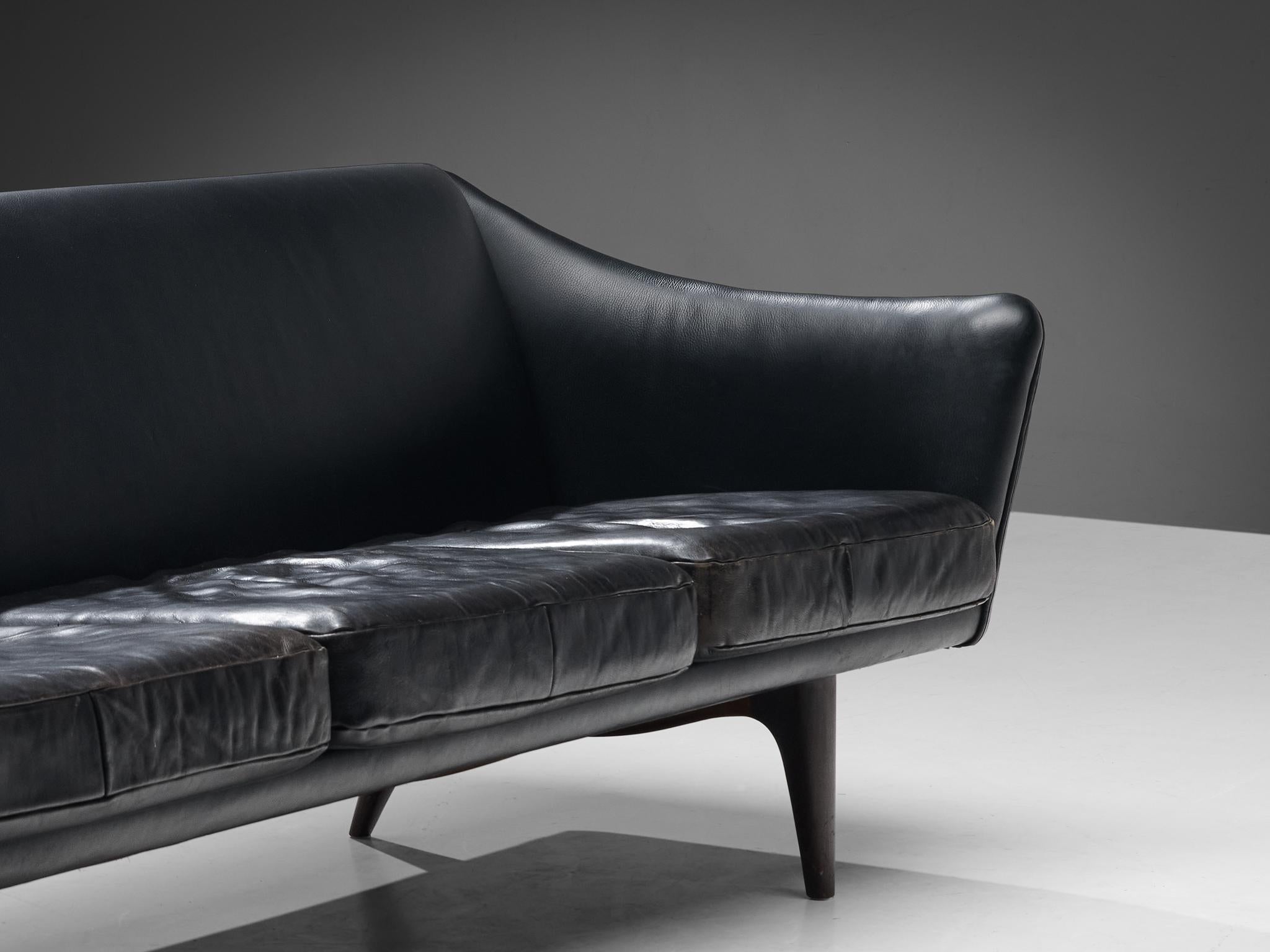 Illum Wikkelsø for A. Mikael Laursen & Søn Sofa in Black Leather In Good Condition In Waalwijk, NL