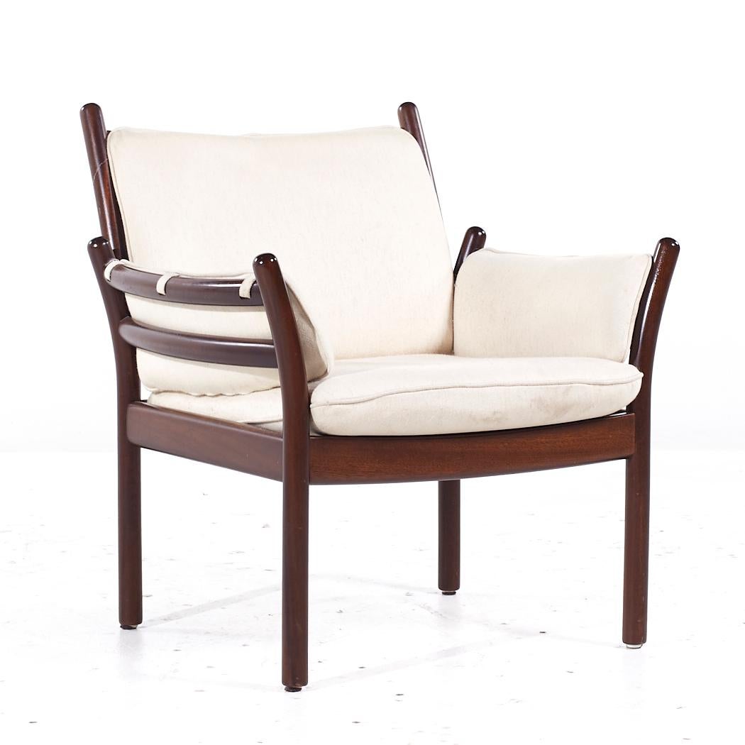 Illum Wikkelsø para CFC Silkeborg MCM Sillones Genius de palisandro danés - Pareja Danés en venta