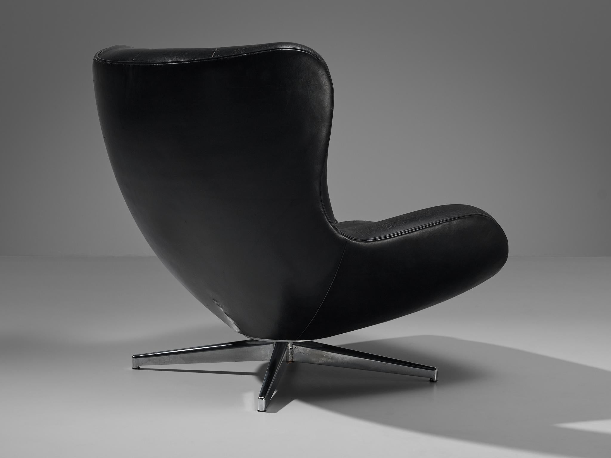 Scandinavian Modern Illum Wikkelsø for Mikael Laursen Swivel 'ML214' Lounge Chair with Ottoman