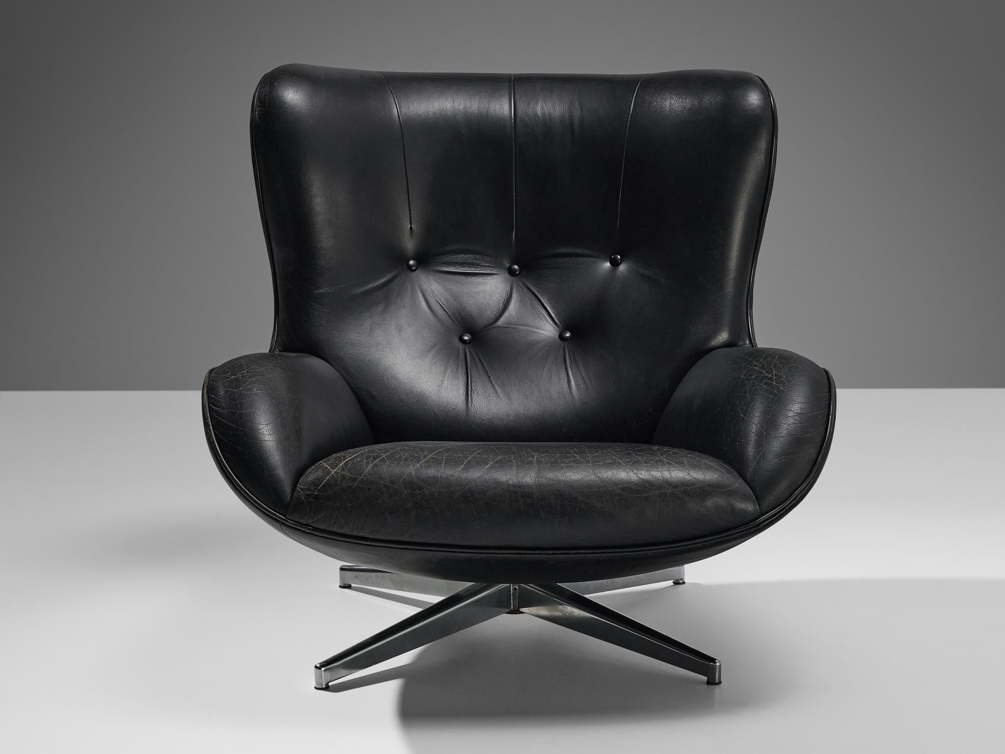Mid-20th Century Illum Wikkelsø for Mikael Laursen Swivel 'ML214' Lounge Chair with Ottoman