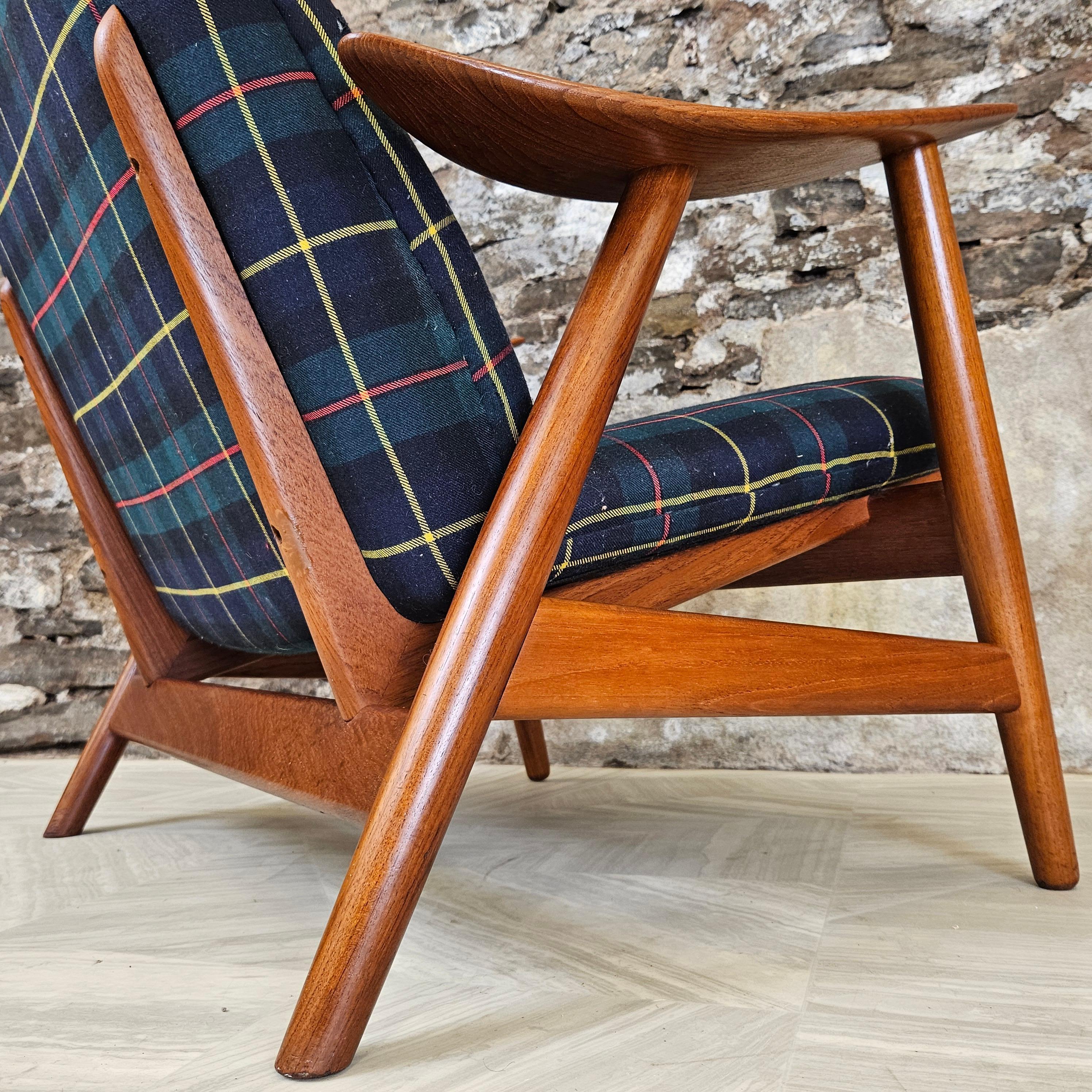 Upholstery Illum Wikkelsø for Søren Willadsen Model 10H Danish Teak Lounge Chair