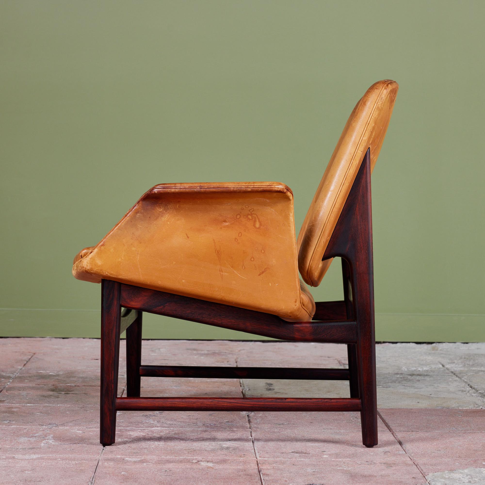 Danish Illum Wikkelsø Leather Lounge Chair for Aarhus For Sale