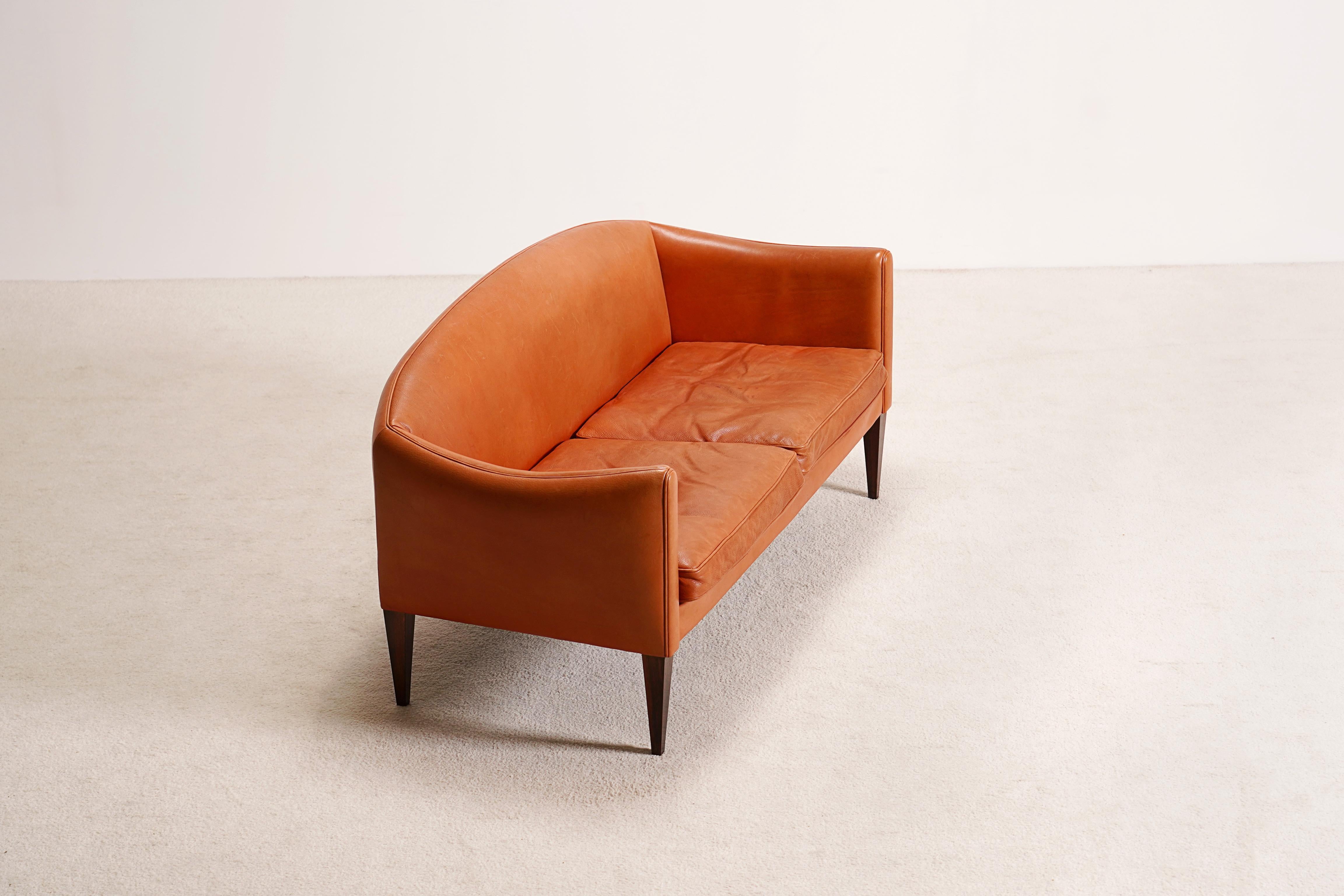 Illum Wikkelsø, Leather Sofa for Holger Christiansen, Denmark, 1960 In Good Condition For Sale In Paris, FR