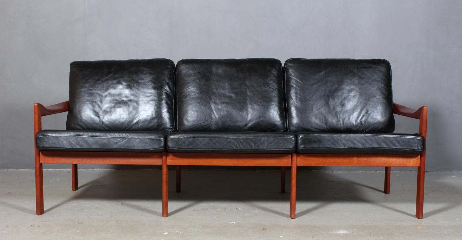 Leather Illum Wikkelsø Living Room Set, Three Seater Sofa and highback lounge chair