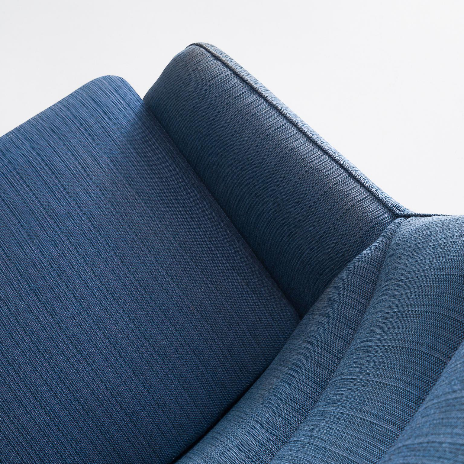Illum Wikkelsø Lounge Chair in Blue Upholstery For Sale 1
