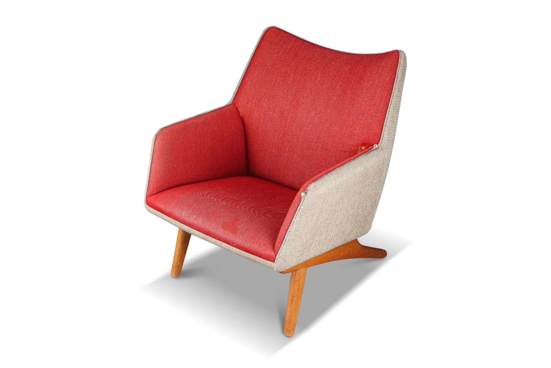 Mid-Century Modern Illum Wikkelsø Lounge Chair in Red + Cream Wool