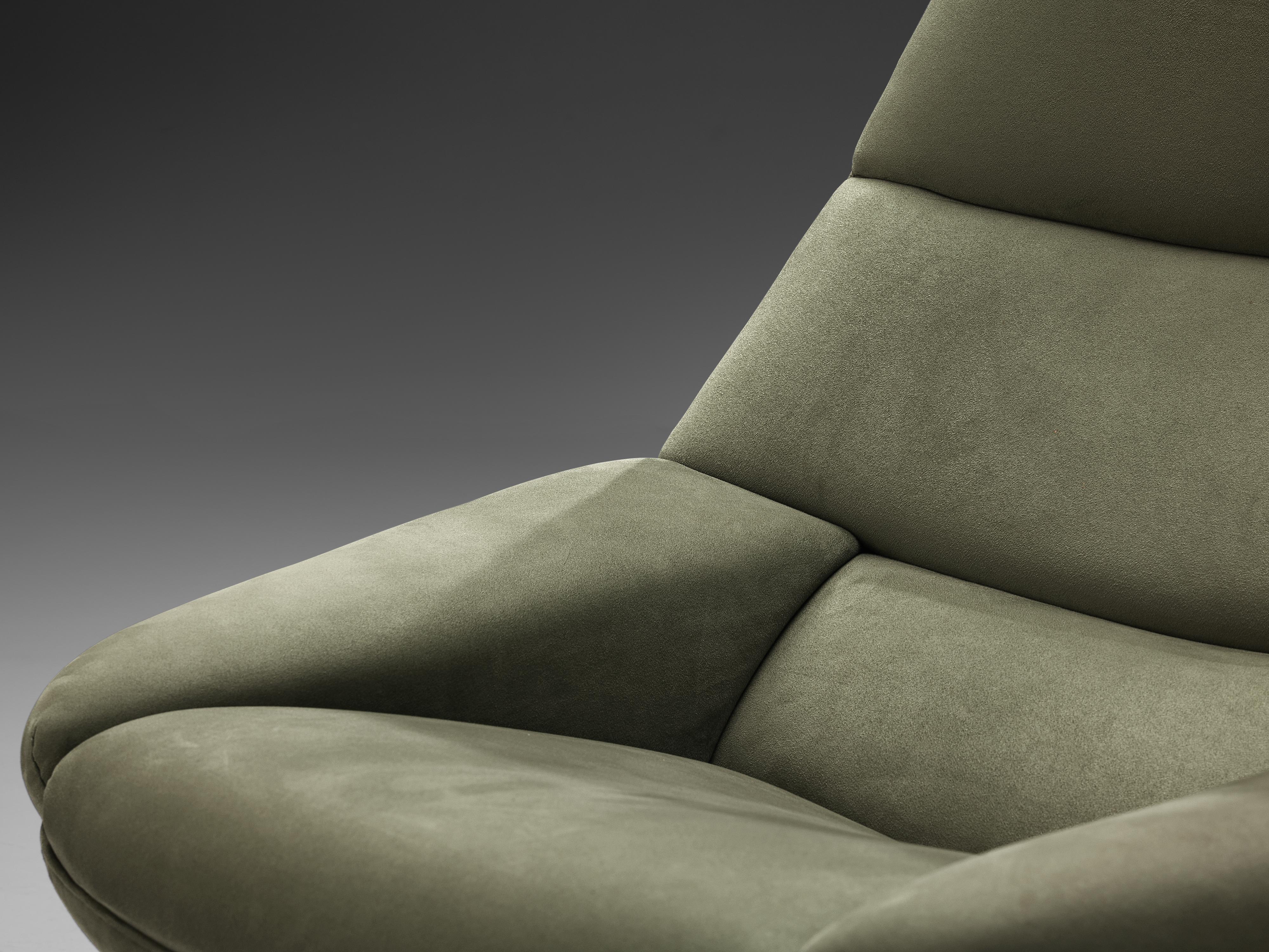 Illum Wikkelsø Lounge Chair 'ML91' mit weichem grünem Velours-Bezug (Skandinavische Moderne) im Angebot