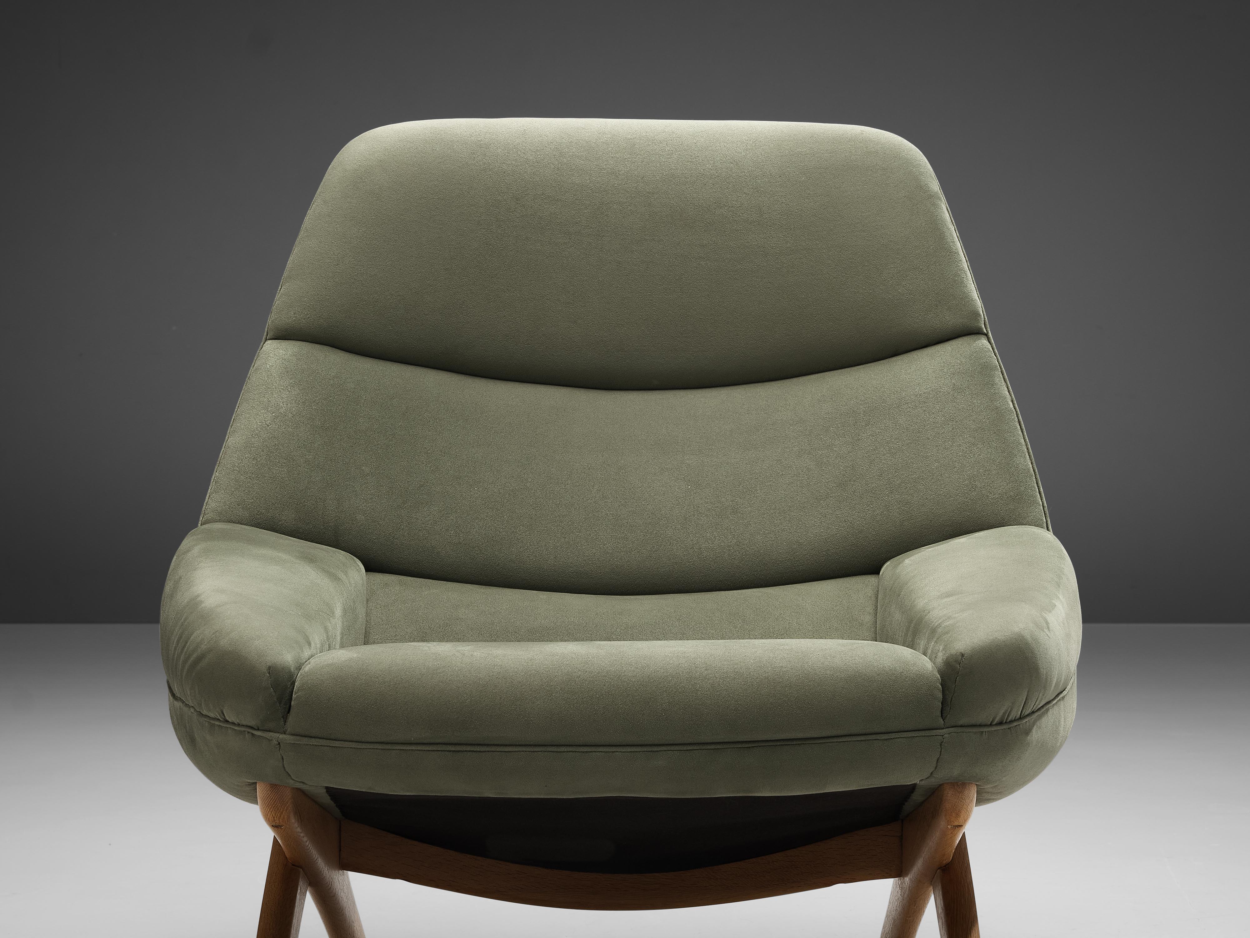 Illum Wikkelsø Lounge Chair 'ML91' mit weichem grünem Velours-Bezug (Europäisch) im Angebot