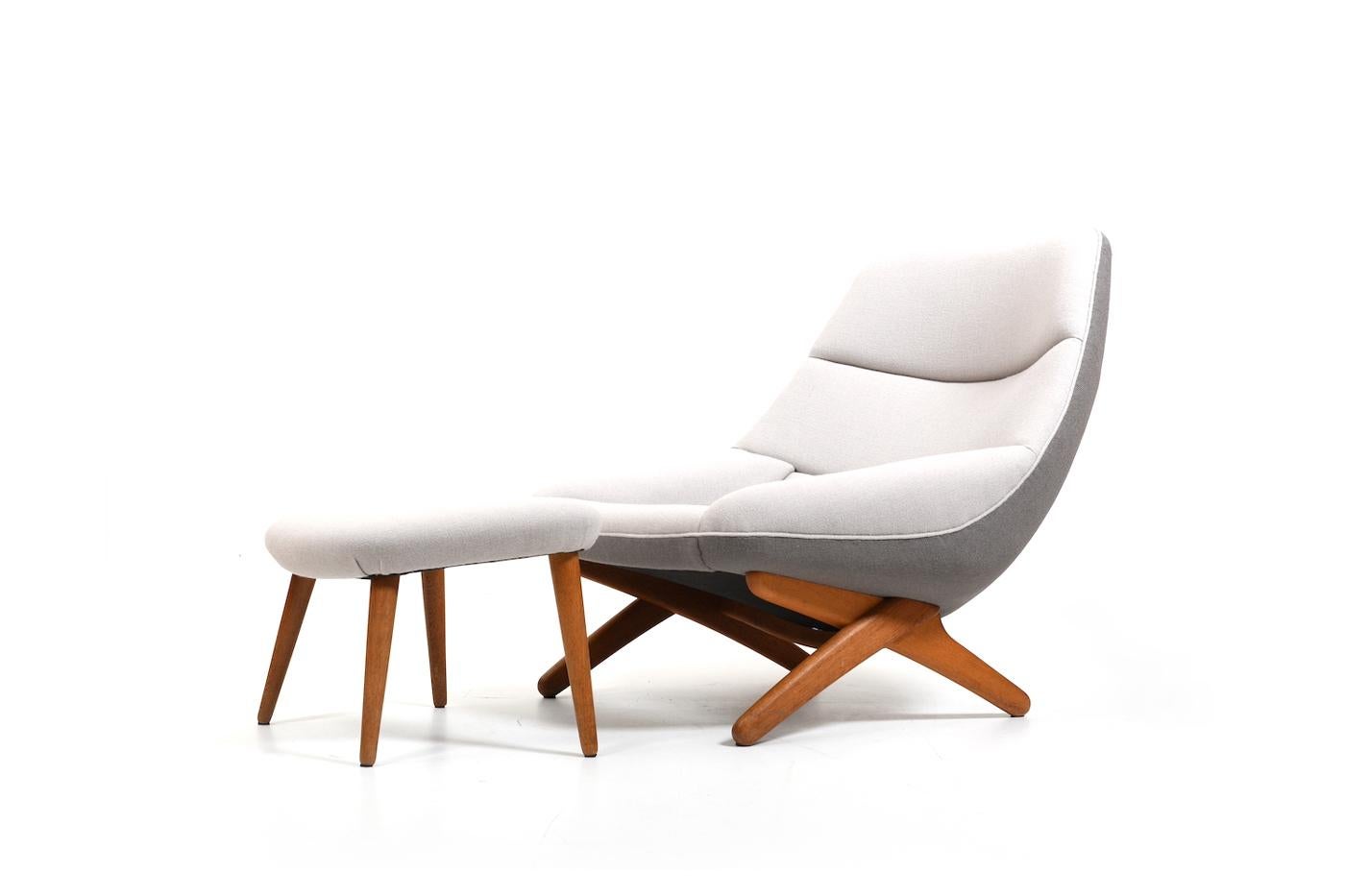 20ième siècle Illum Wikkelsø Lounge Chair Model 'ML91' 1950s / New Upholstered ! en vente