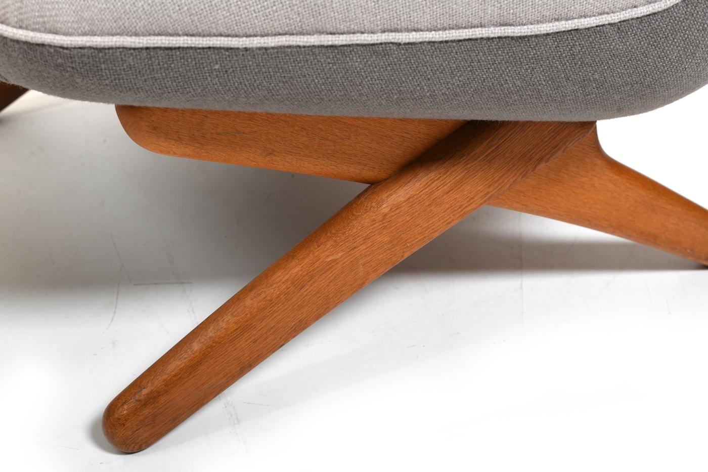 Fabric Illum Wikkelsø Lounge Chair Model 'ML91' 1950s / New Upholstered! For Sale