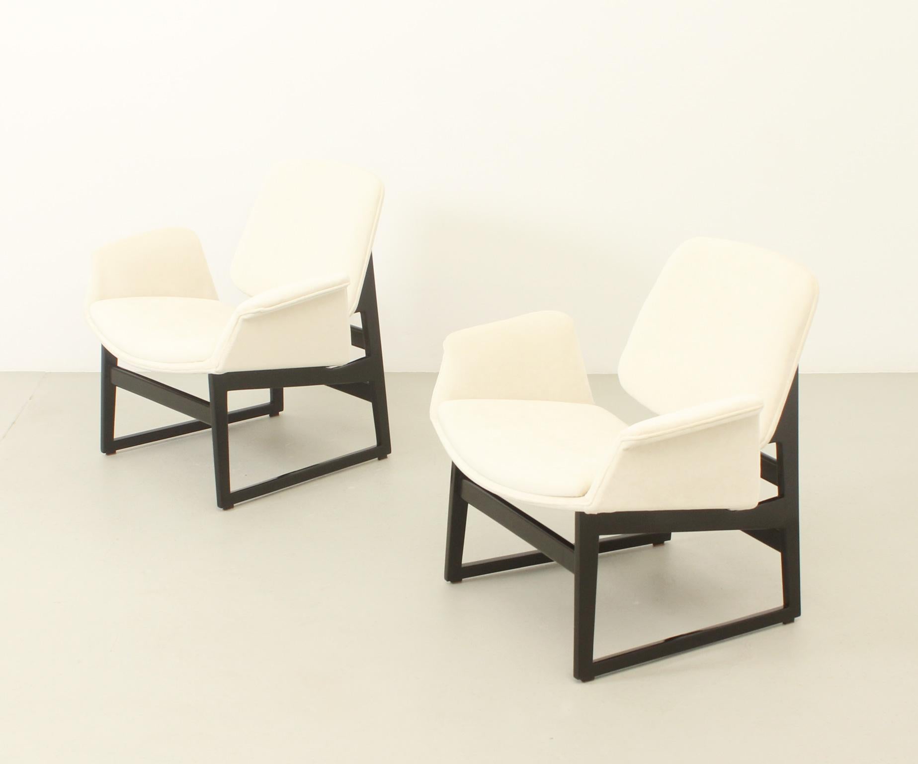 Illum Wikkelsø Lounge Chairs for Arflex, Italy, 1960 For Sale 3