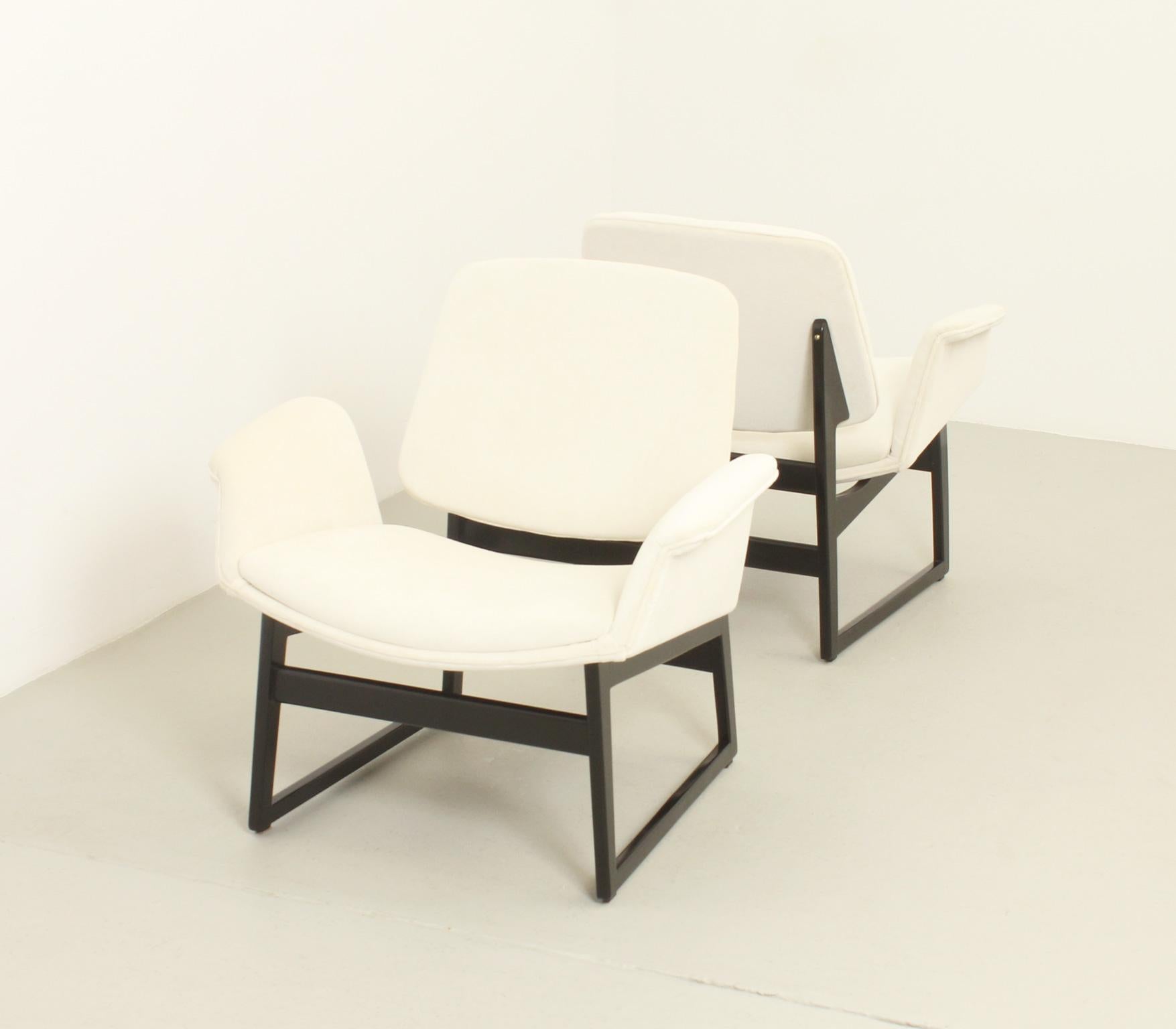 Illum Wikkelsø Lounge Chairs for Arflex, Italy, 1960 For Sale 4