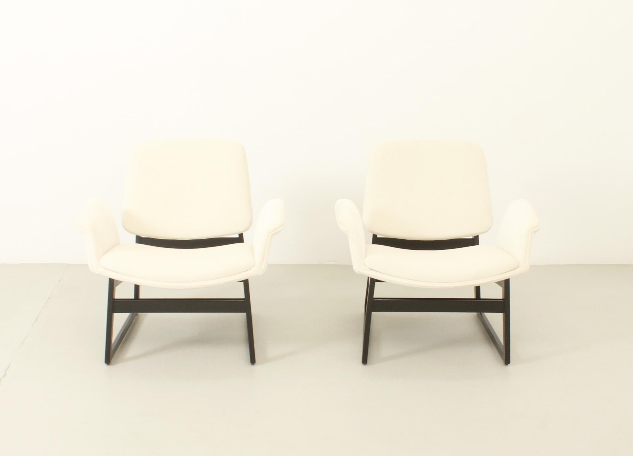 Italian Illum Wikkelsø Lounge Chairs for Arflex, Italy, 1960 For Sale