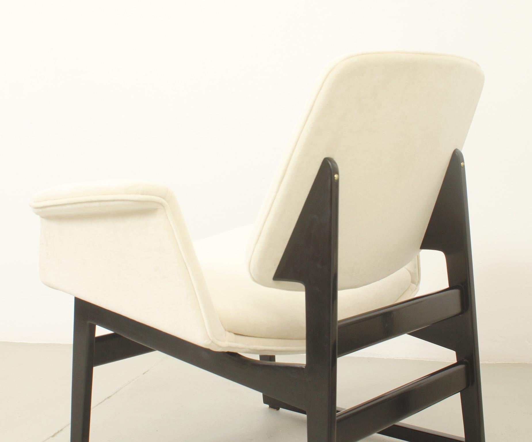 Fabric Illum Wikkelsø Lounge Chairs for Arflex, Italy, 1960 For Sale