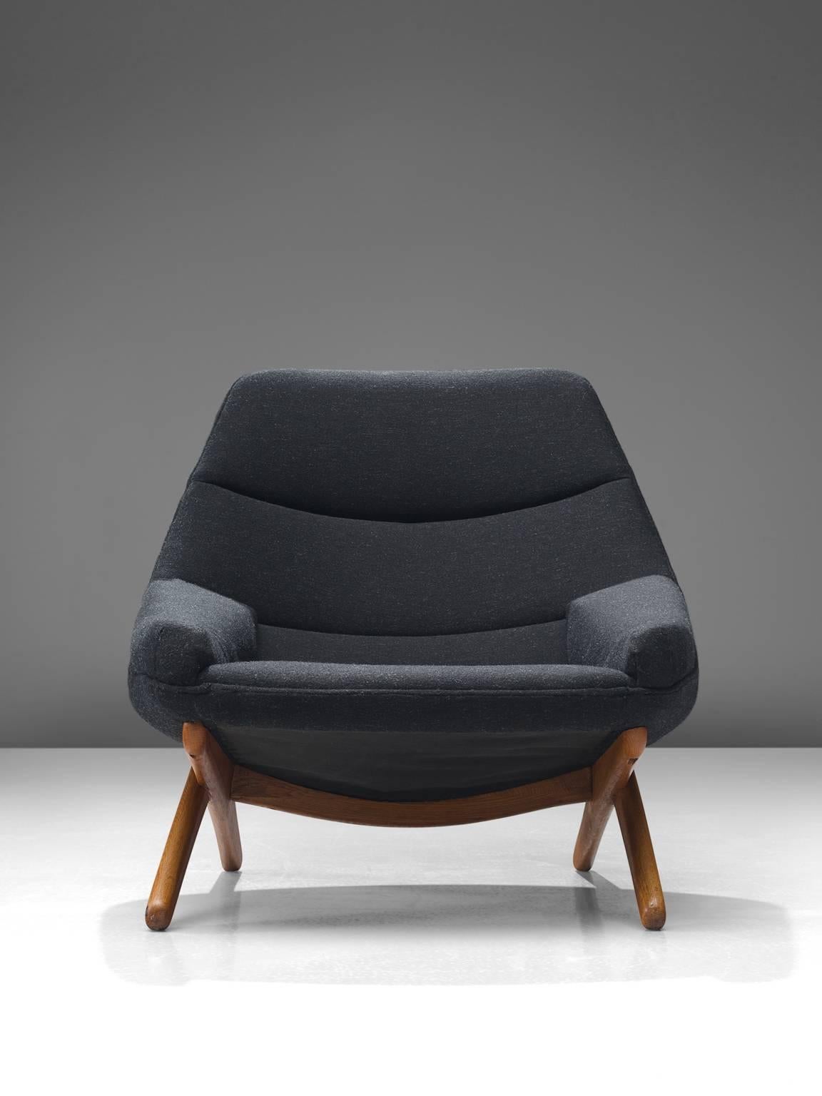 Mid-20th Century Illum Wikkelsø Lounge Chairs in Oak and Antracite Wool