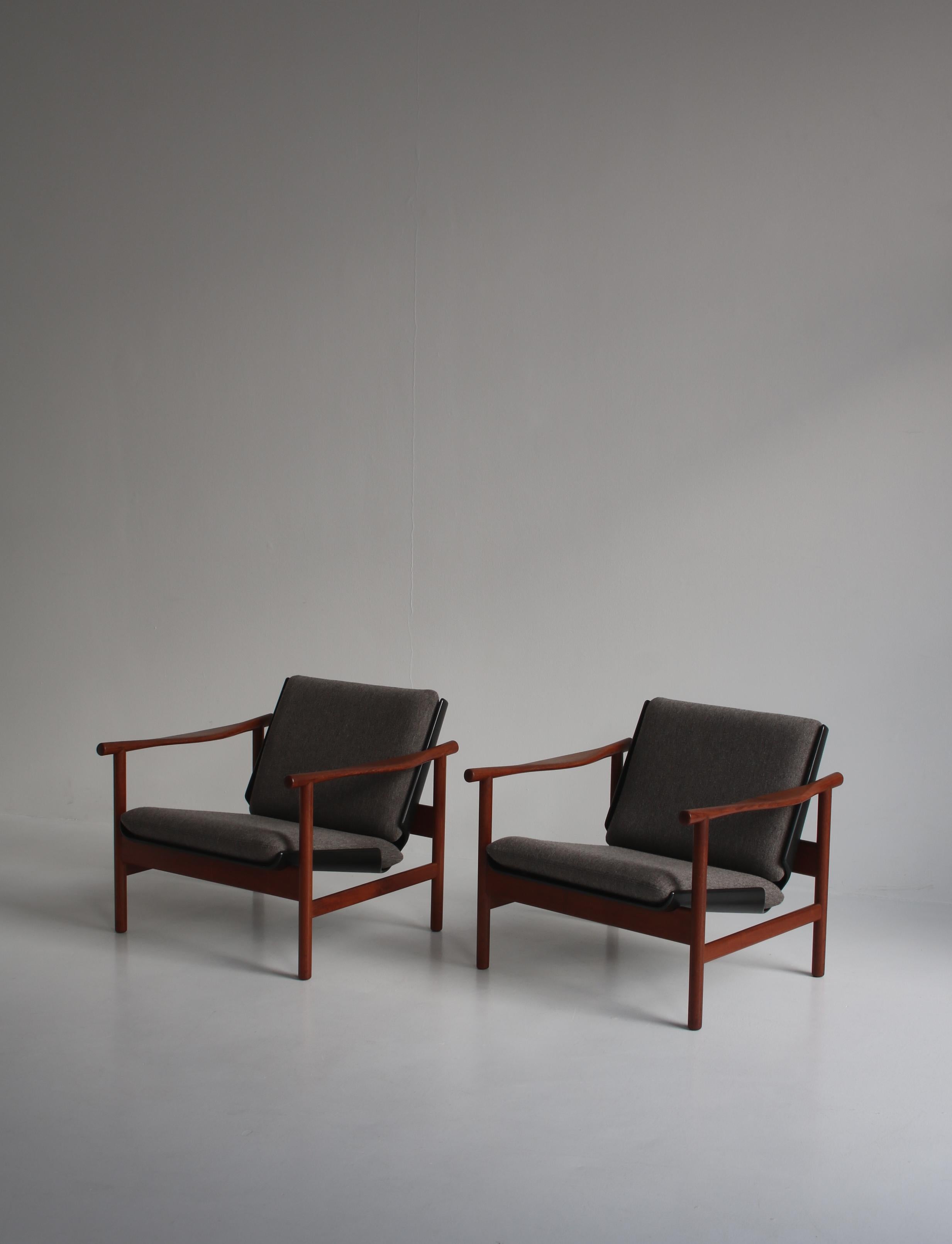 Scandinavian Modern Illum Wikkelsø Lounge Chairs in Teak & Wool Cushions Model 