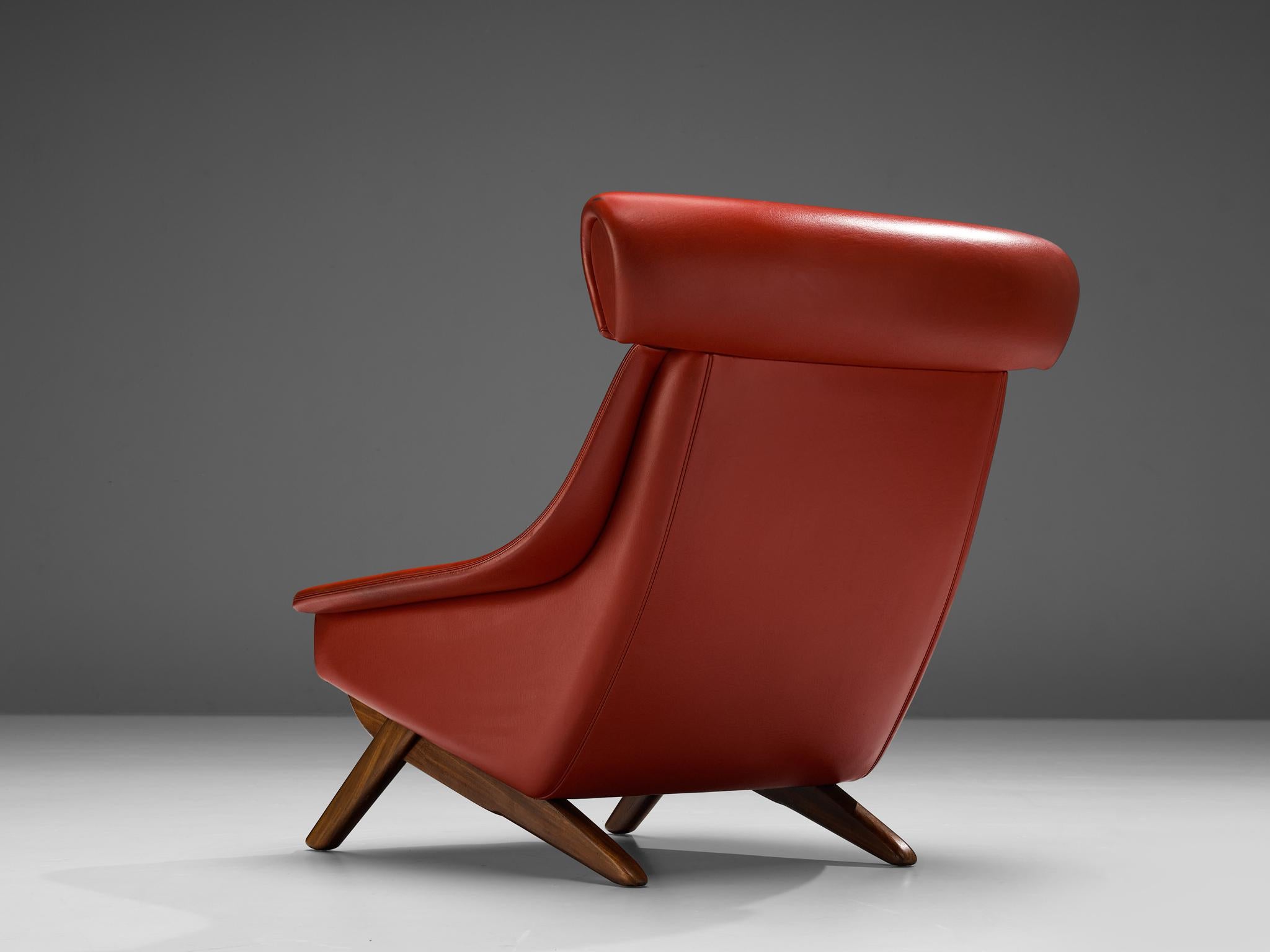 Scandinavian Modern Illum Wikkelsø Lounge Chair in Red Upholstery and Mahogany  For Sale