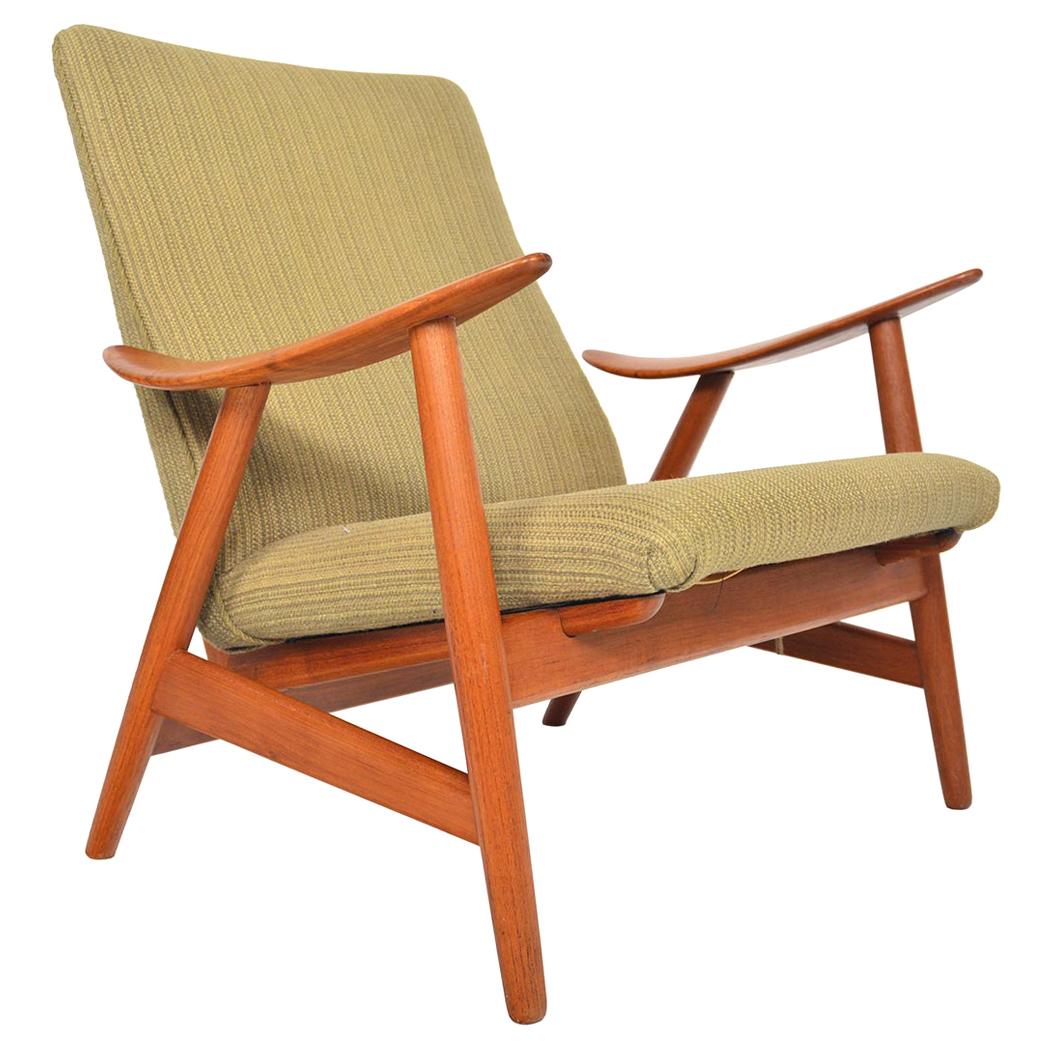 Illum Wikkelsø Model 10 Danish Modern Midcentury Lounge Chair in Teak