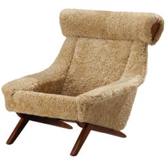 Illum Wikkelsø 'Ox' Lounge Chairs in Beige Sheepskin