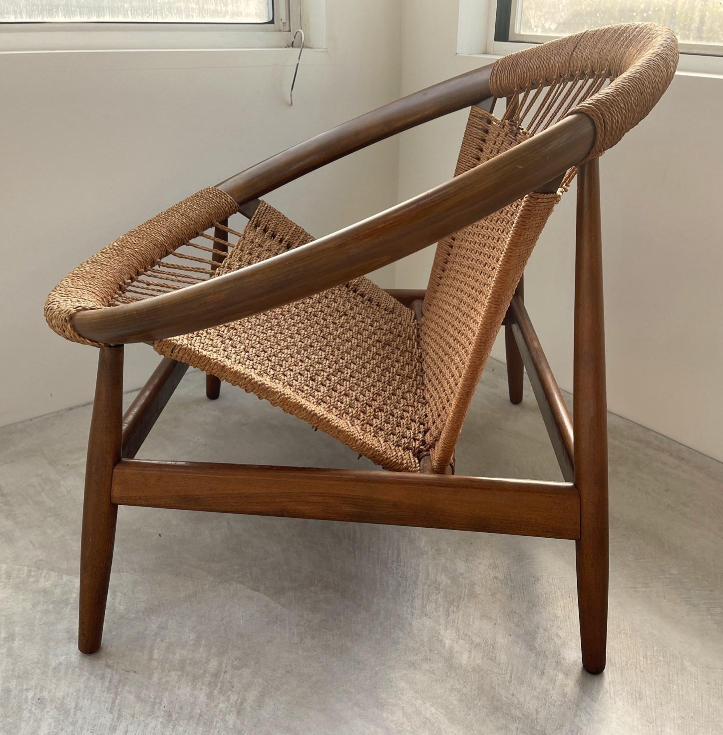 Illum Wikkelsø Ringstol Lounge Chair Mid-Century Modern In Good Condition For Sale In Wallkill, NY