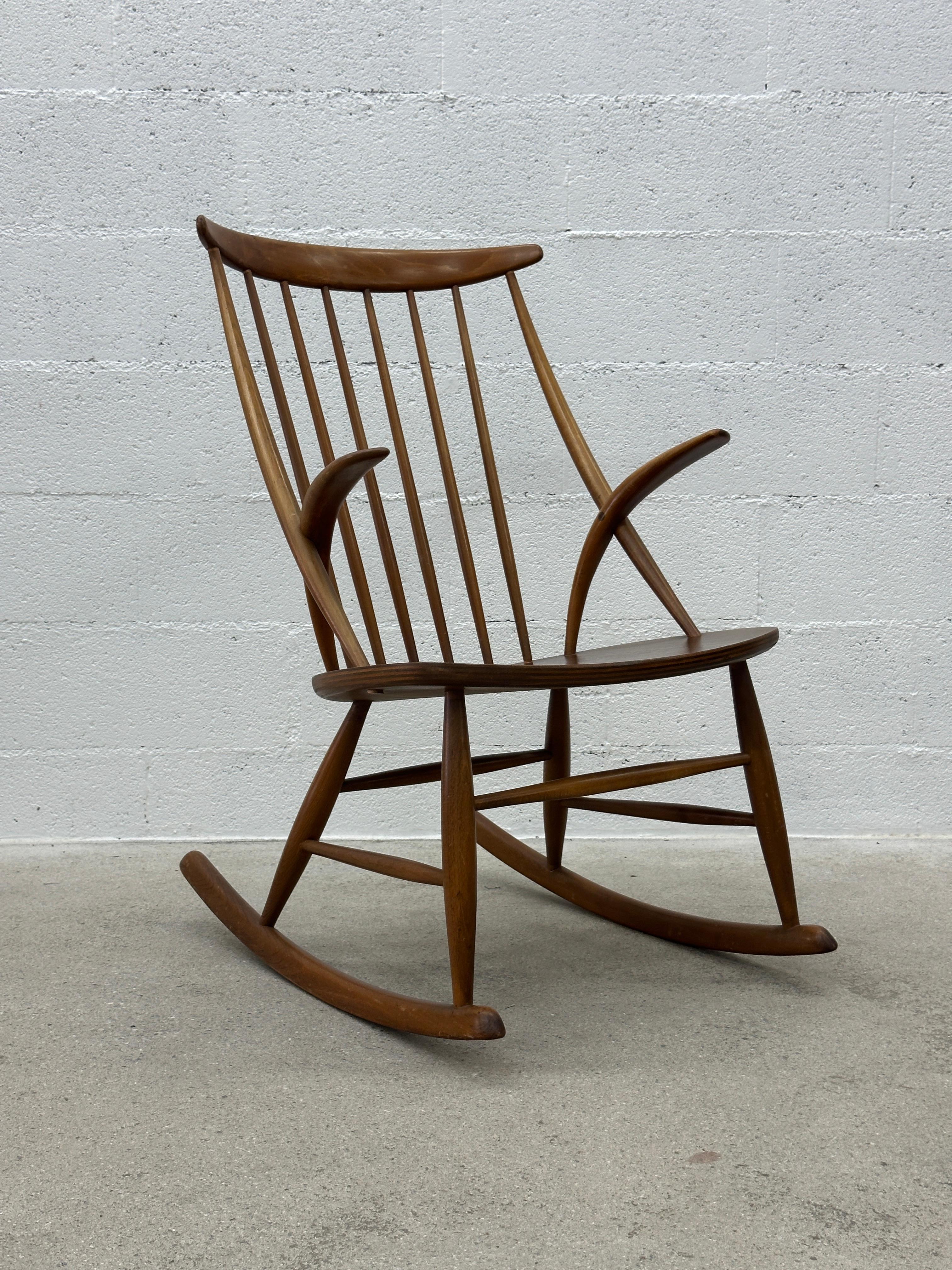 Illum Wikkelsø Rocking Chair « IW3 » for Niels Eilersen 1960 For Sale 5