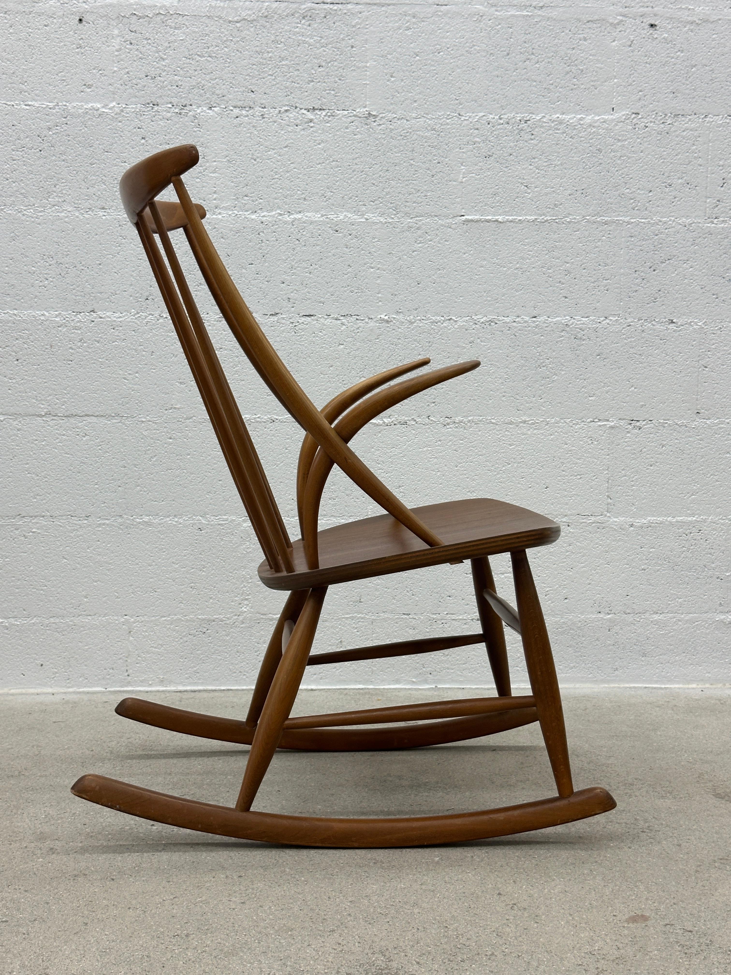 Illum Wikkelsø Rocking Chair « IW3 » for Niels Eilersen 1960 For Sale 6