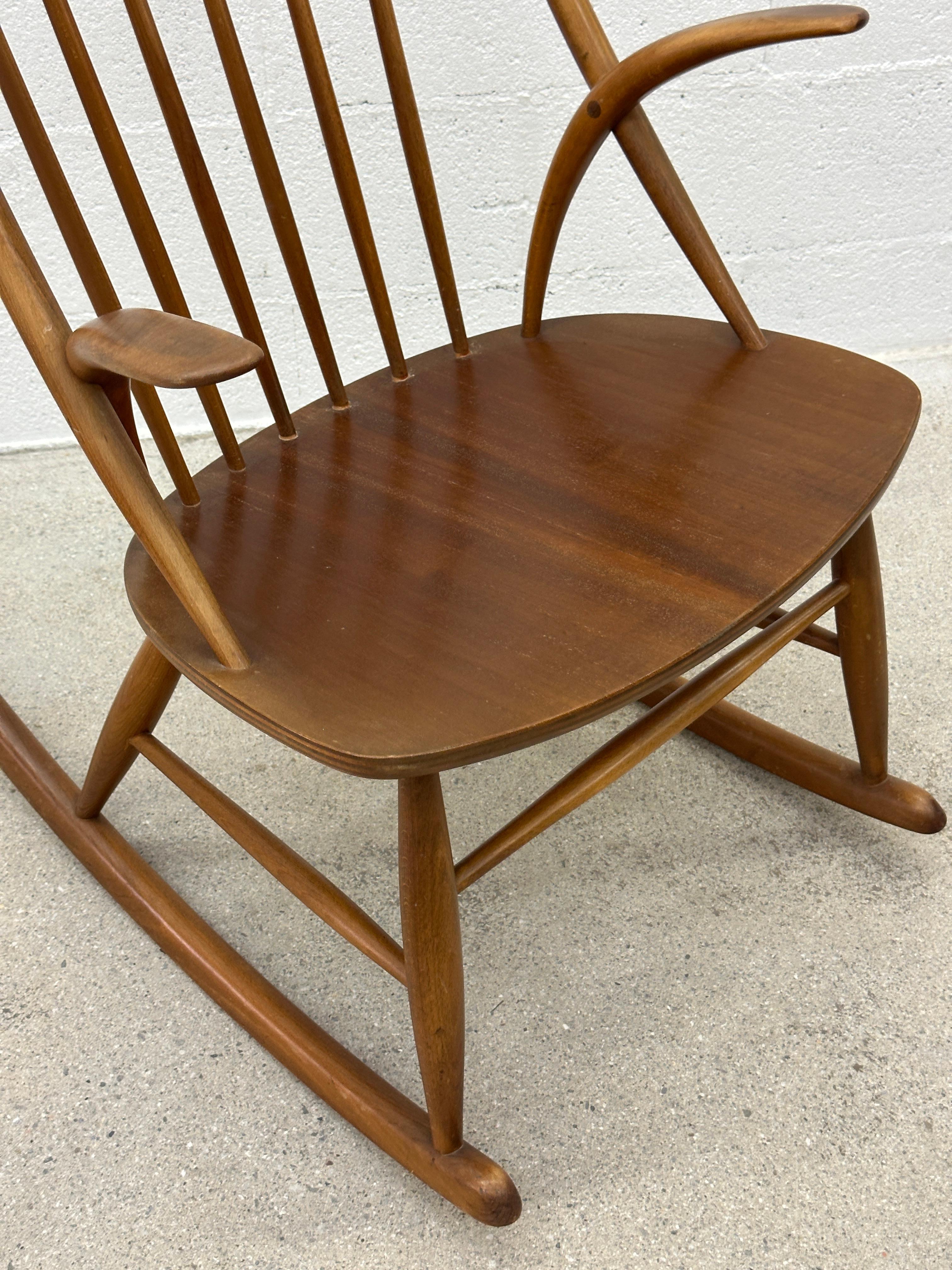 Danish Illum Wikkelsø Rocking Chair « IW3 » for Niels Eilersen 1960 For Sale