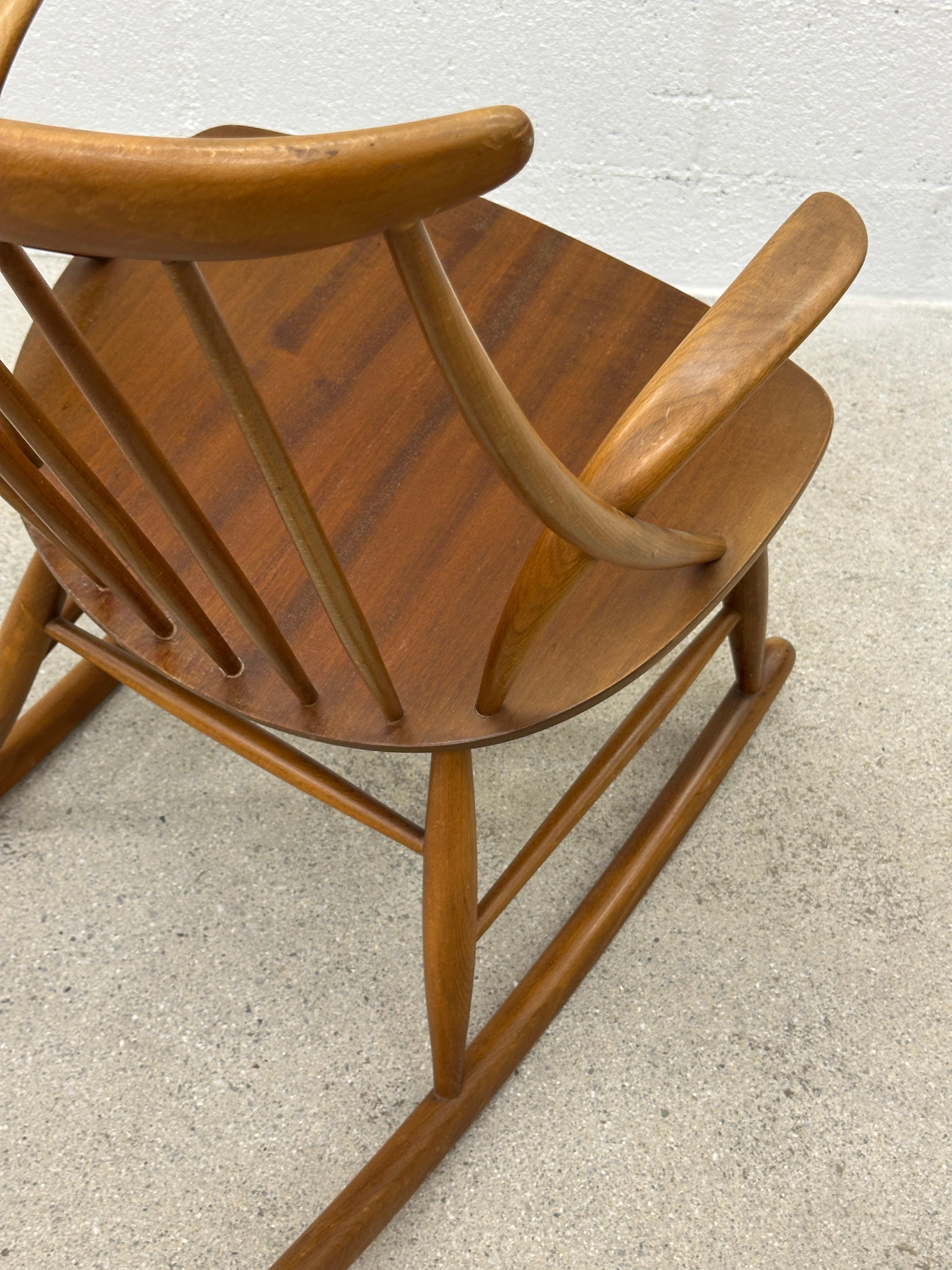 Illum Wikkelsø Rocking Chair « IW3 » for Niels Eilersen 1960 For Sale 1
