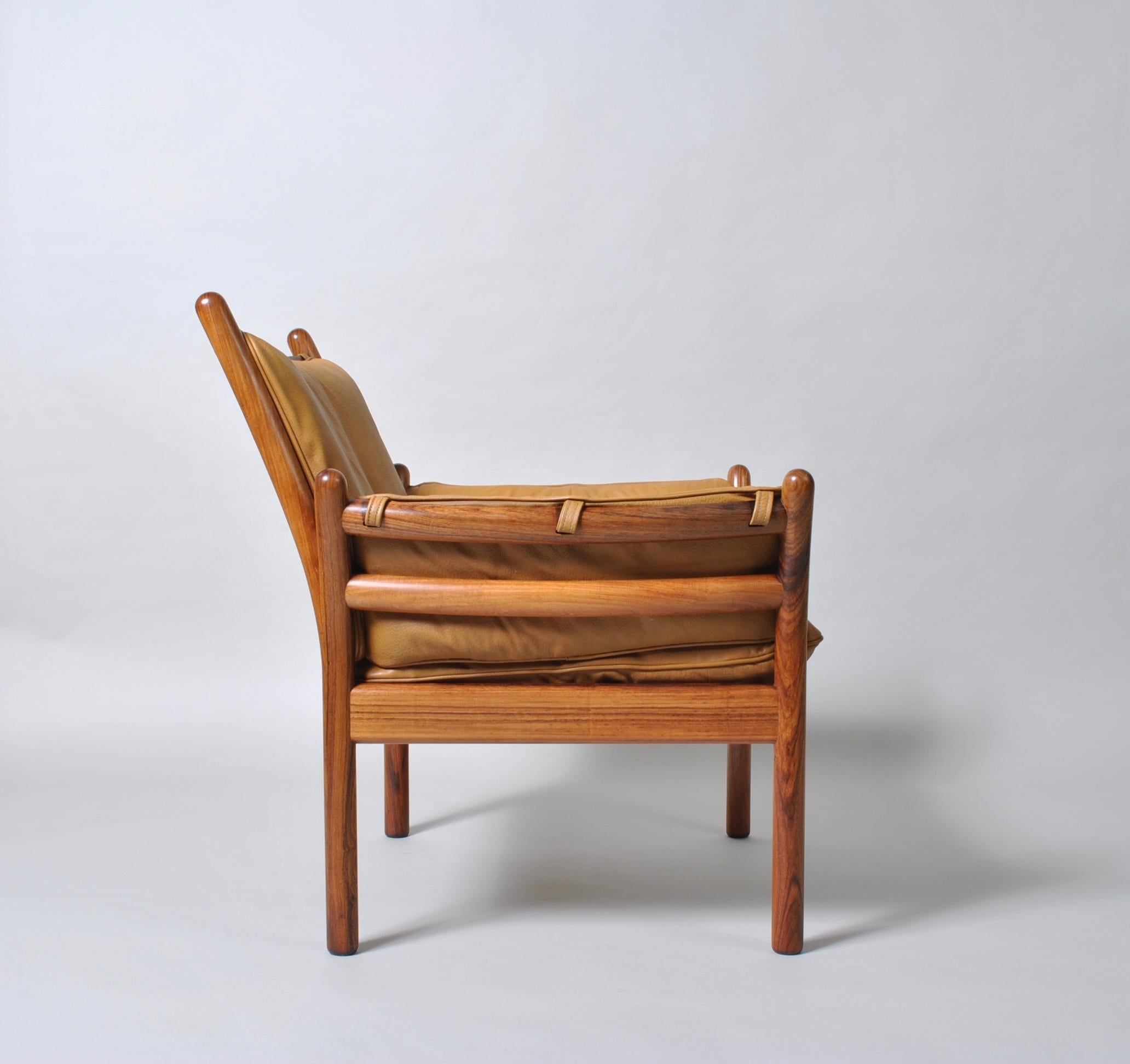 Illum Wikkelsø Rosewood and Leather ‘Genius’ Chair In Good Condition In London, GB