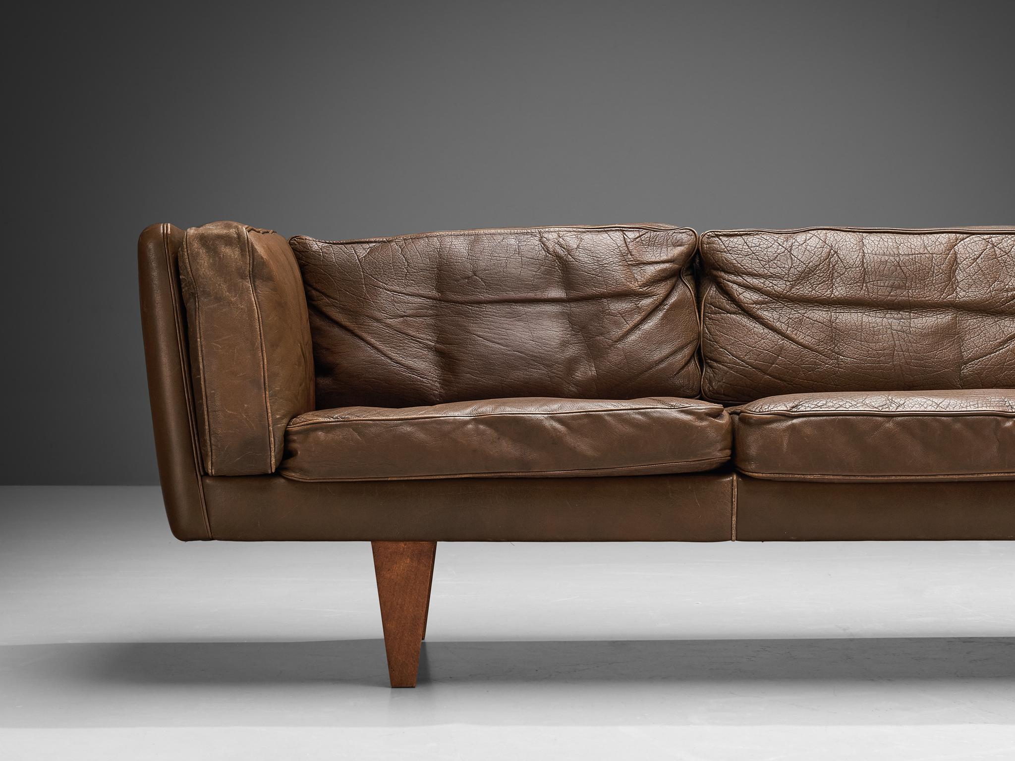 Scandinavian Modern Illum Wikkelsø Sofa in Brown Leather and Oak  For Sale