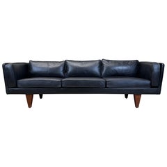 Illum Wikkelsø Sofa V11 di Holger Christiansen