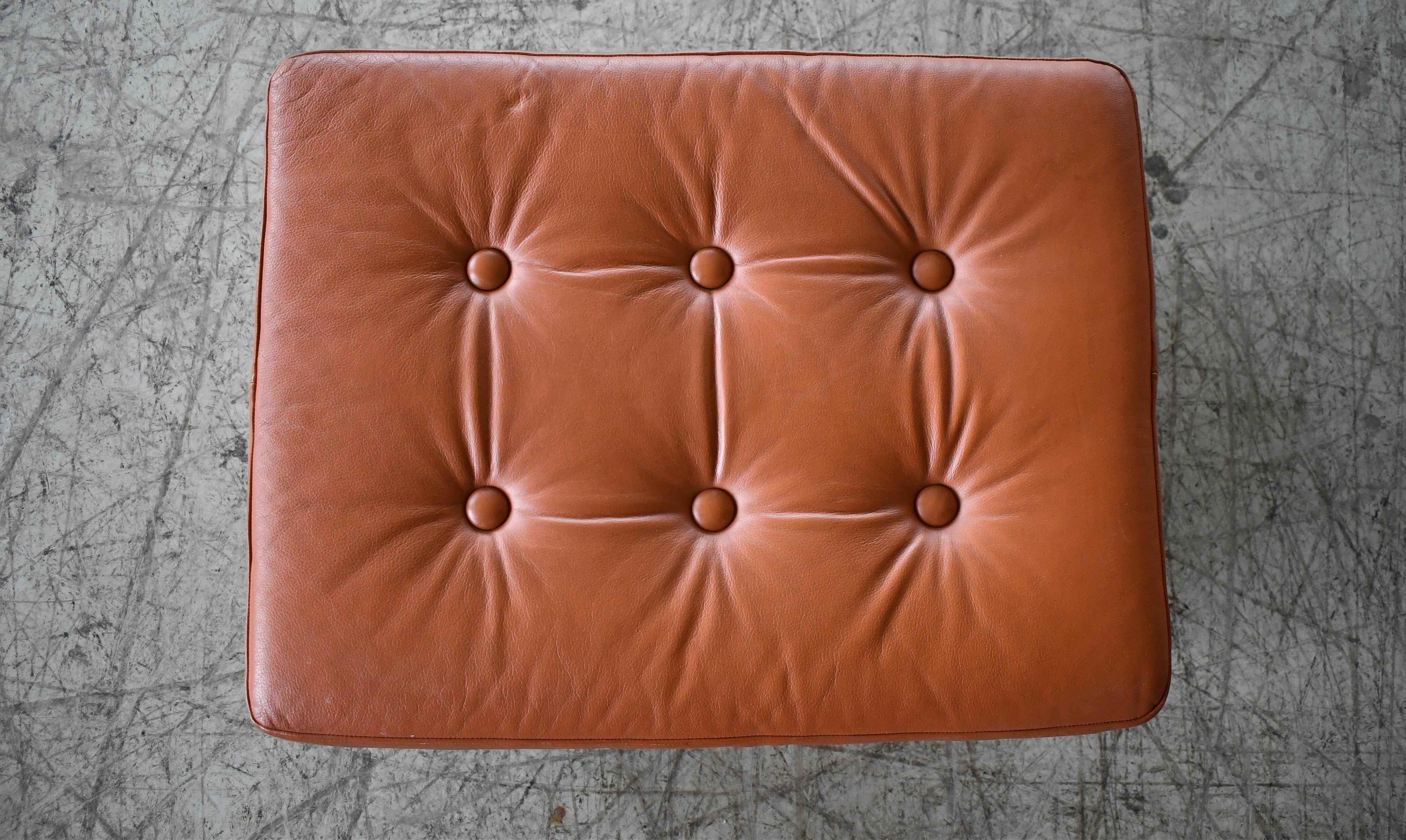 Illum Wikkelsø Style Leder Lounge Stuhl mit Ottomane Cognacfarbenes Leder  im Angebot 6