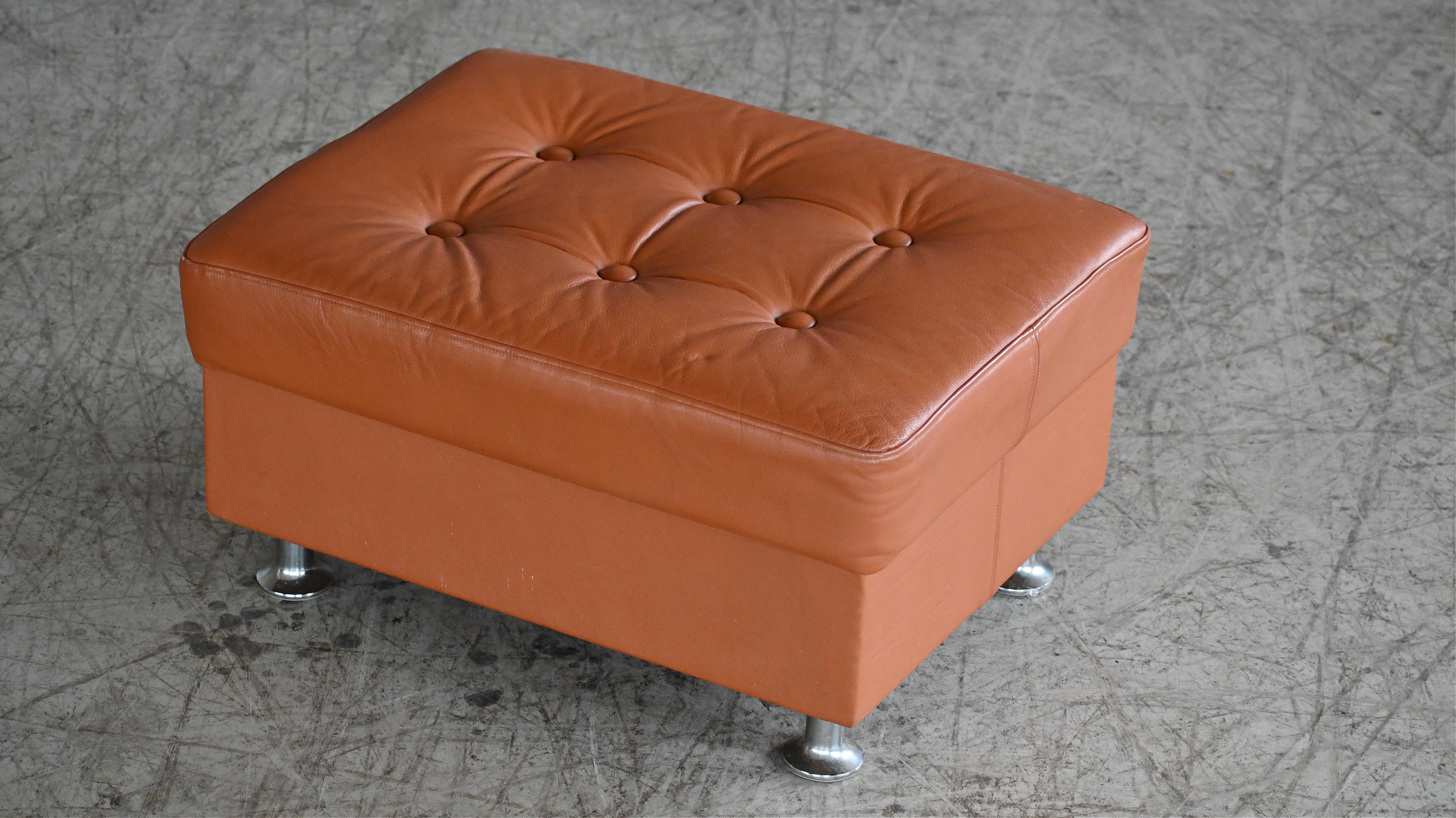 Illum Wikkelsø Style Leder Lounge Stuhl mit Ottomane Cognacfarbenes Leder  im Angebot 7