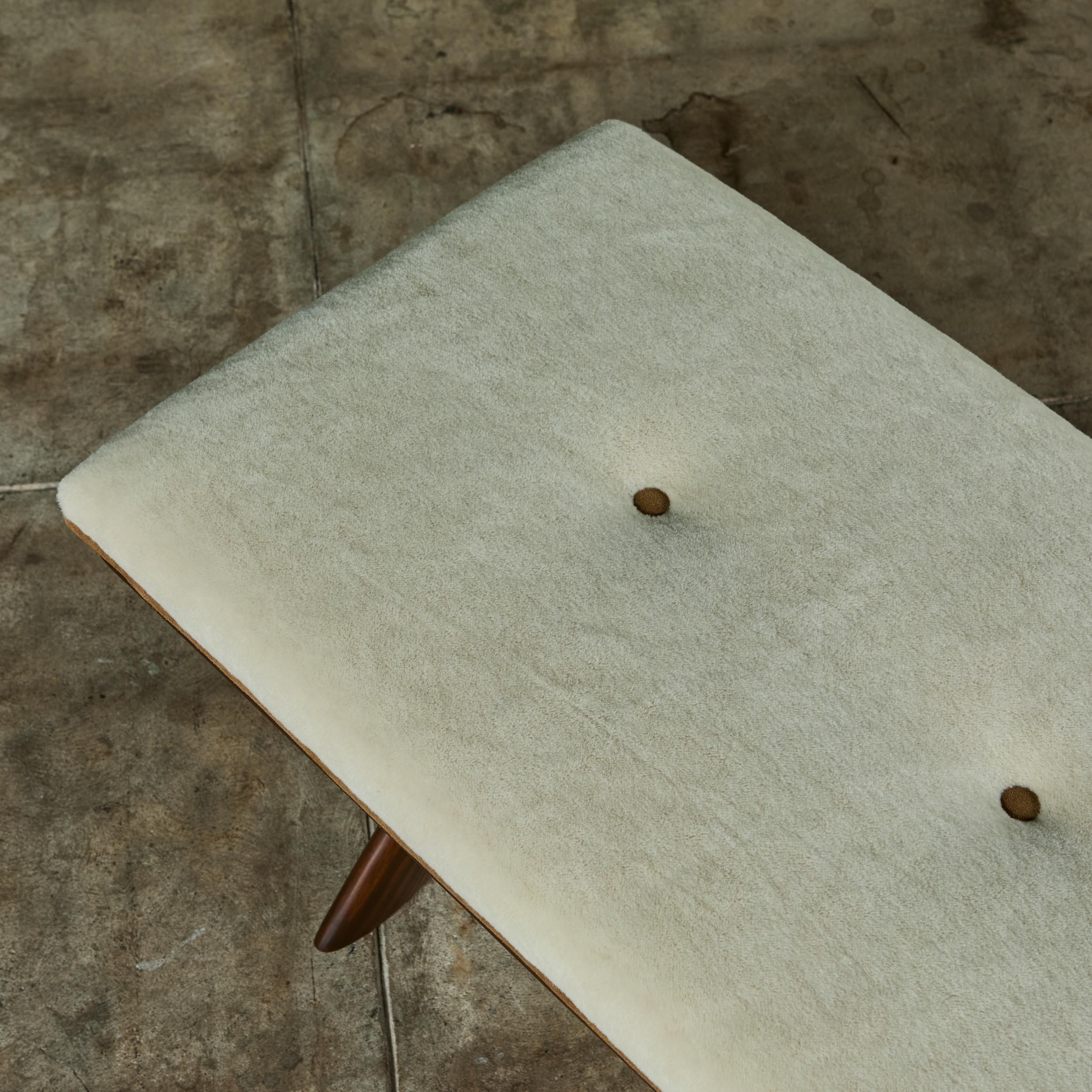 Illum Style Wikkelsø Bench Upholstering en vente 9