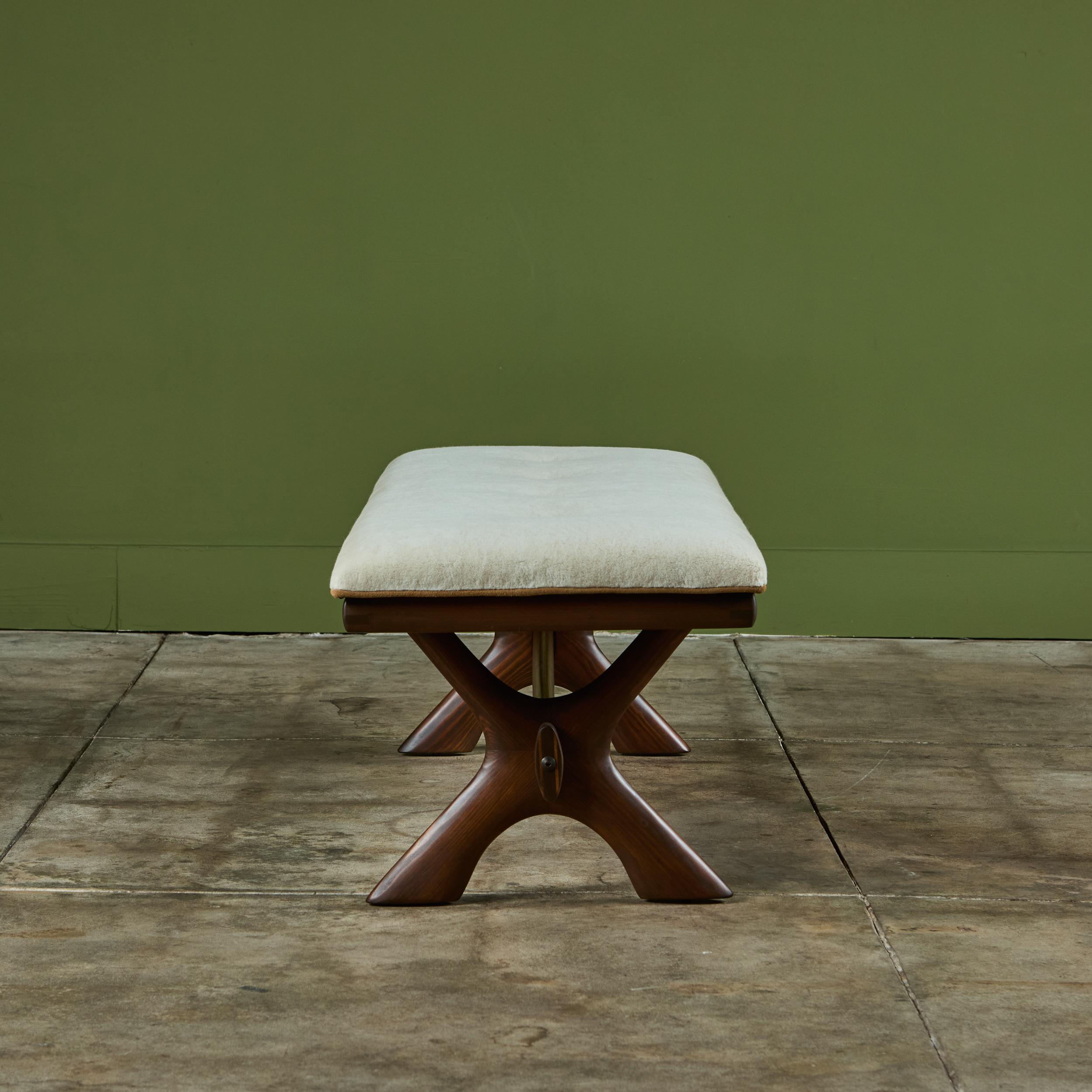 Mohair Illum Style Wikkelsø Bench Upholstering en vente