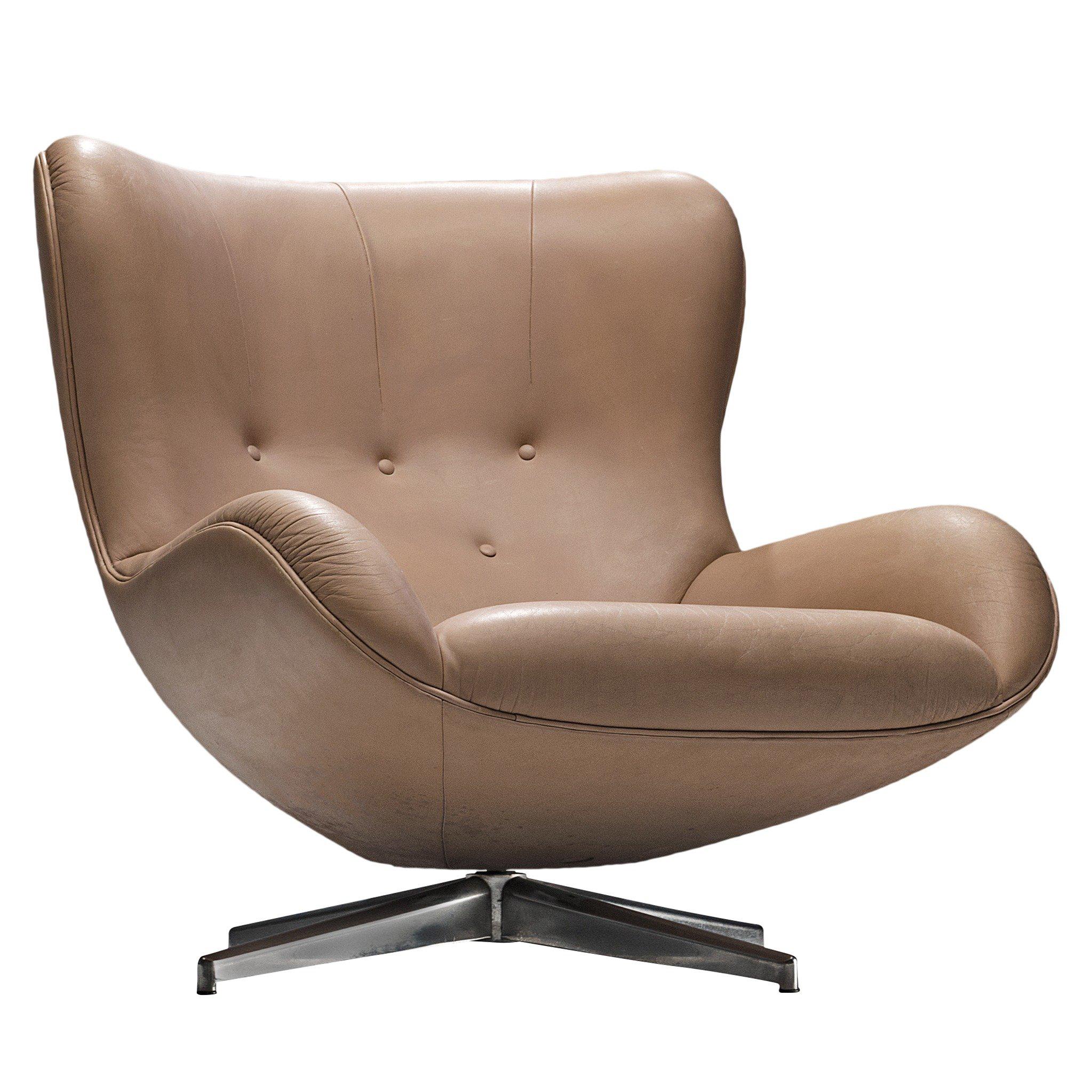 Illum Wikkelsø Swivel Leather Lounge Chair, 1960s