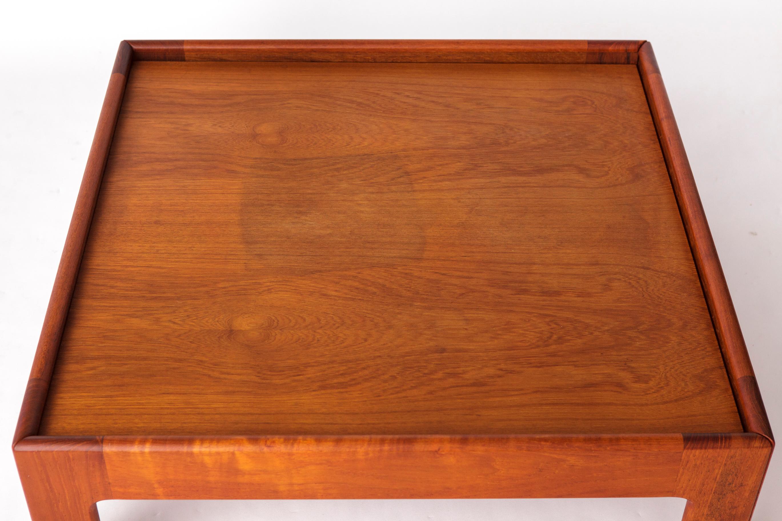 Illum Wikkelsø for Niels Eilersen – Teak Coffee Table, 1960s

A timeless Scandinavian design by Illum Wikkelsø, crafted for Niels Eilersen in the 1960s.
Made from solid teak wood, this coffee table reflects the clean lines and functional elegance of