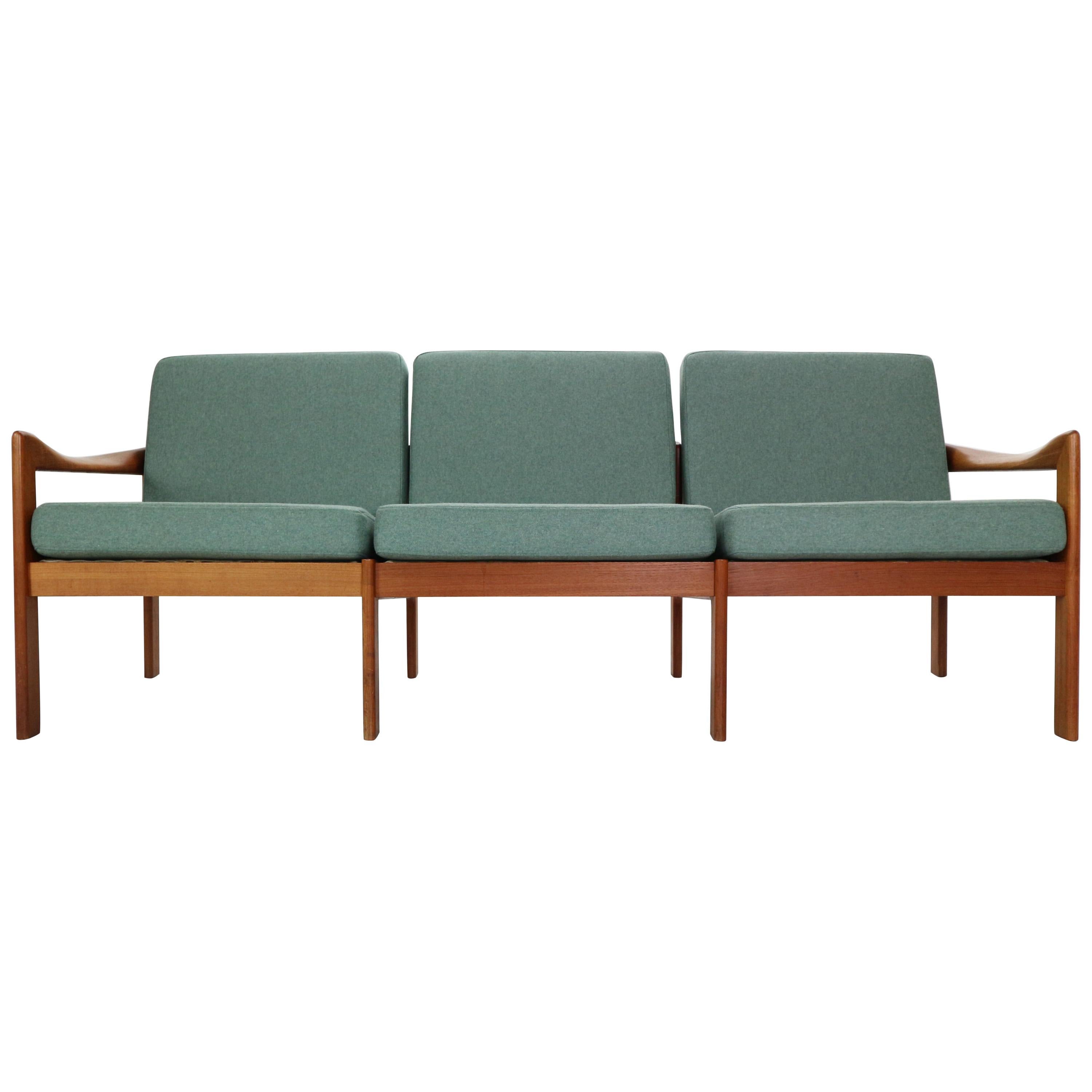Illum Wikkelsø Three-Seat Teak Sofa for Niels Eilersen, 1960, Denmark