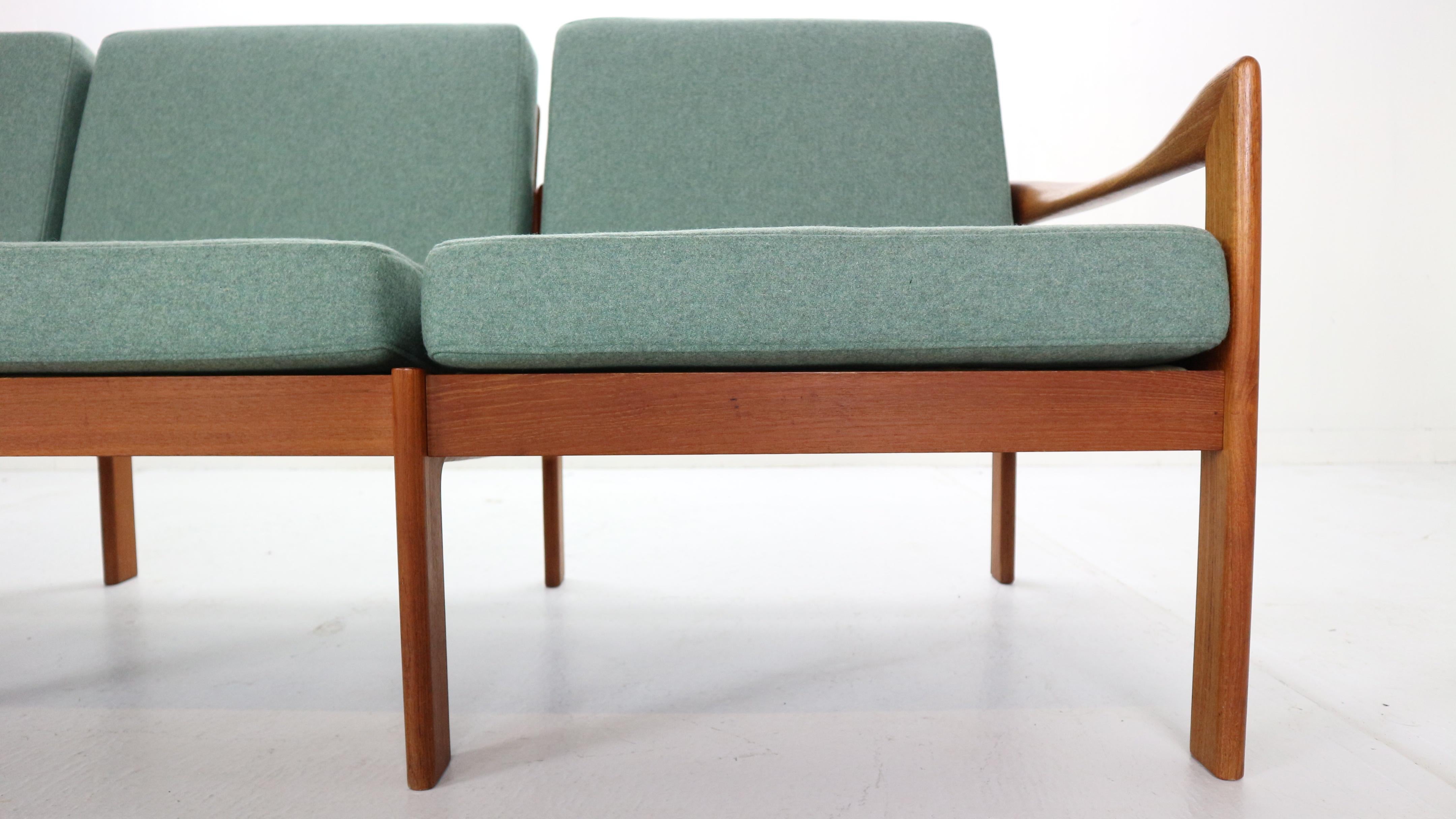 Illum Wikkelsø Three-Seat Teak Sofa for Niels Eilersen, 1960, Denmark 3