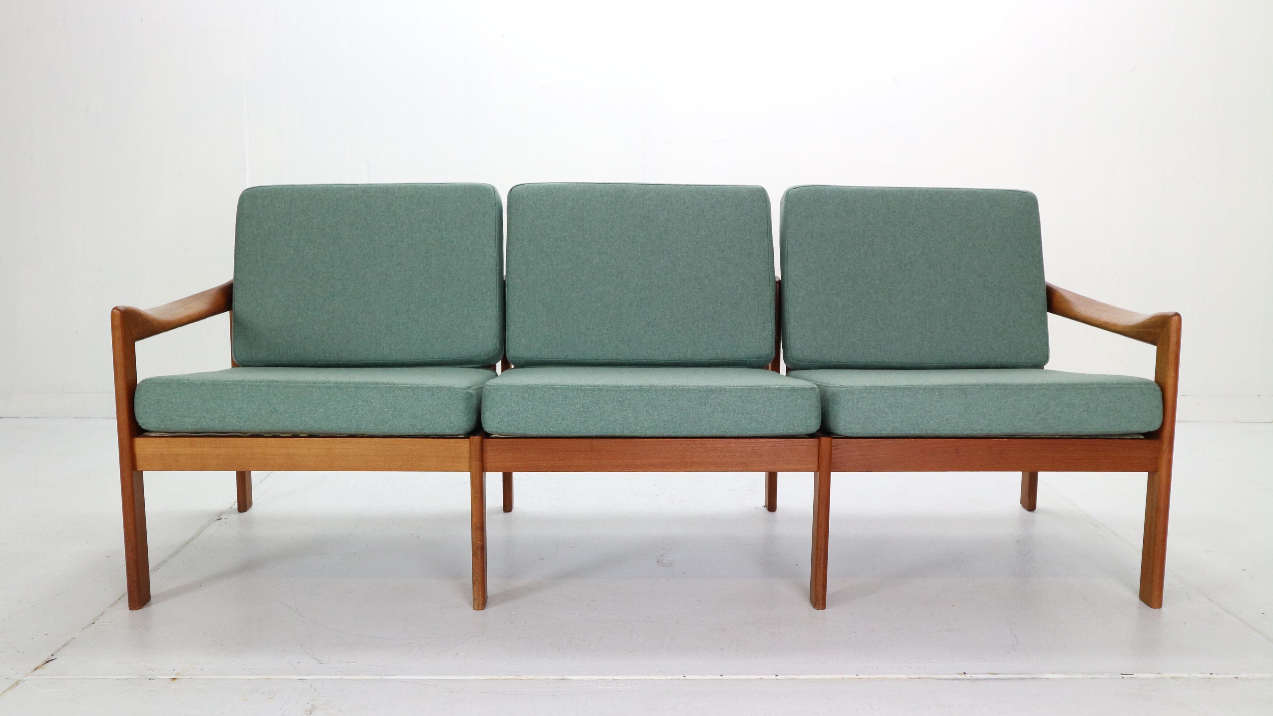 Scandinavian Modern Illum Wikkelsø Three-Seat Teak Sofa for Niels Eilersen, 1960, Denmark