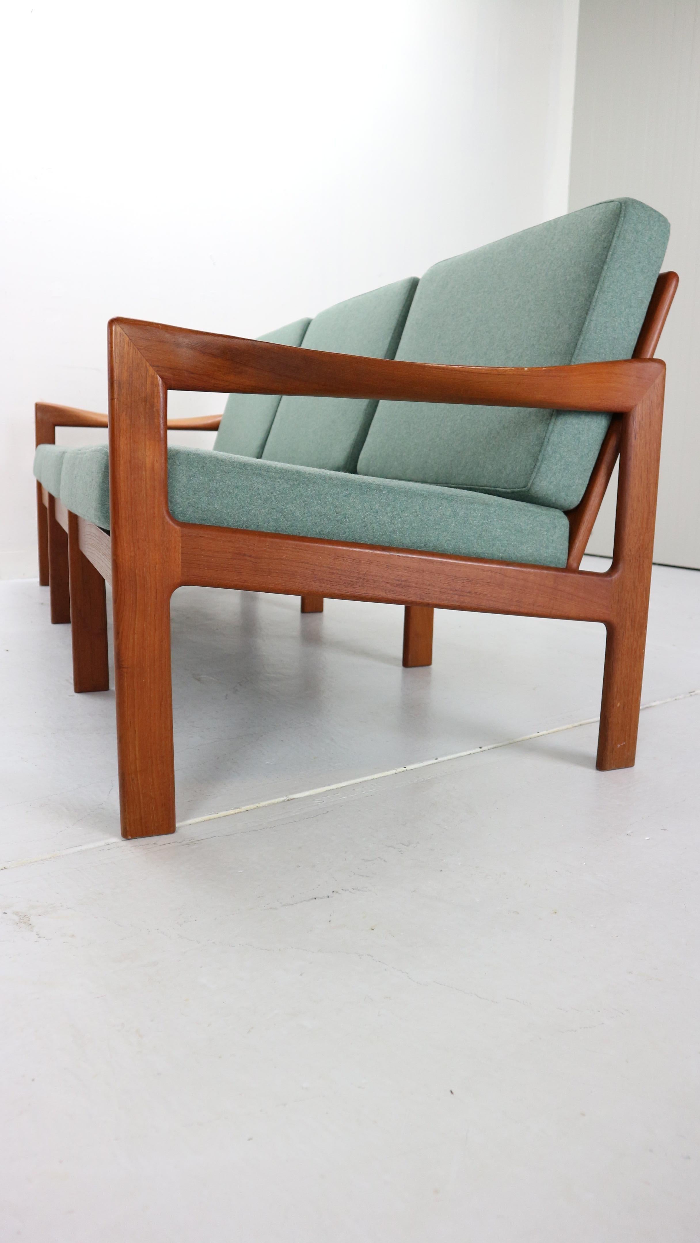 Illum Wikkelsø Three-Seat Teak Sofa for Niels Eilersen, 1960, Denmark 2