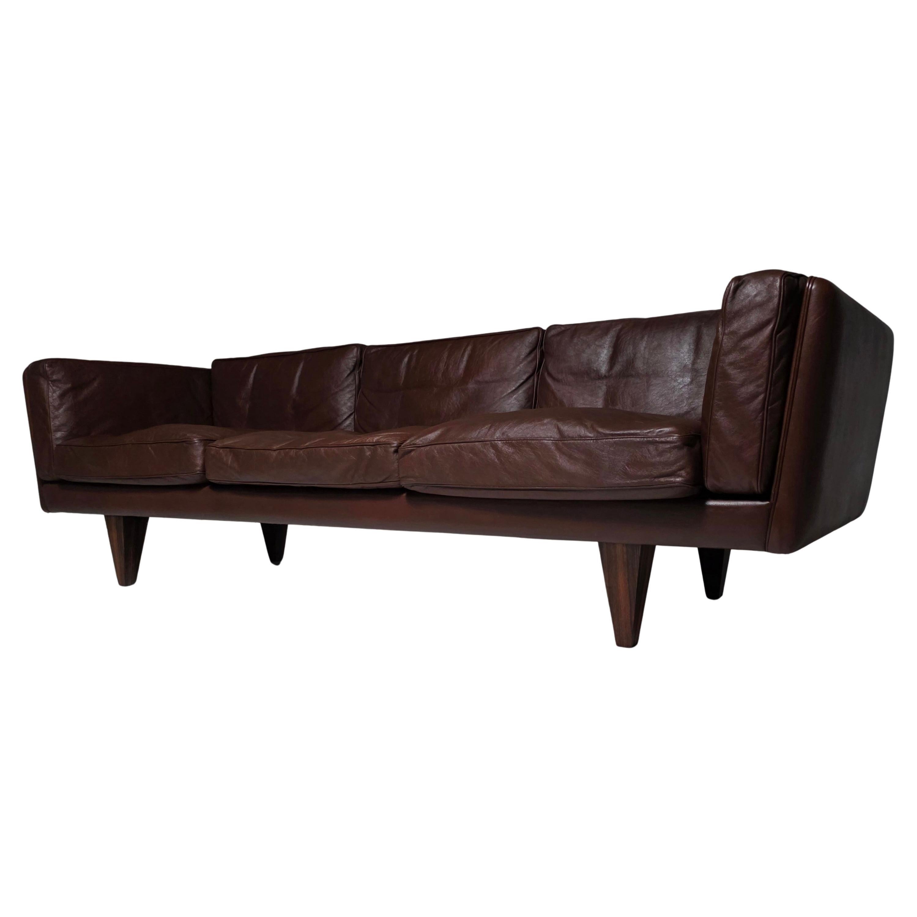 Illum Wikkelsø V11 Sofa in Original Leather and Rosewood legs, Denmark, 1960s