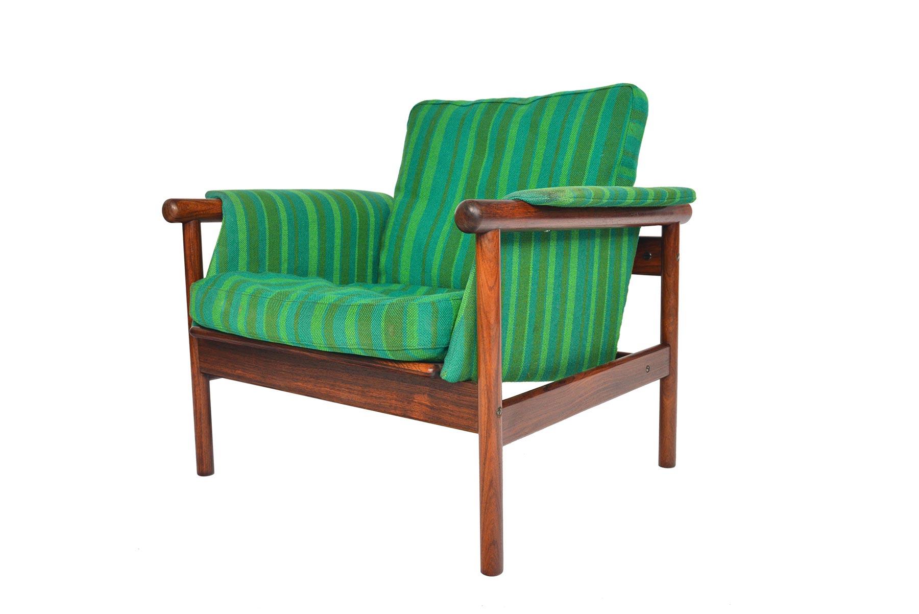 Scandinavian Modern Illum Wikkelsø Wiki Lounge Chair in Rosewood