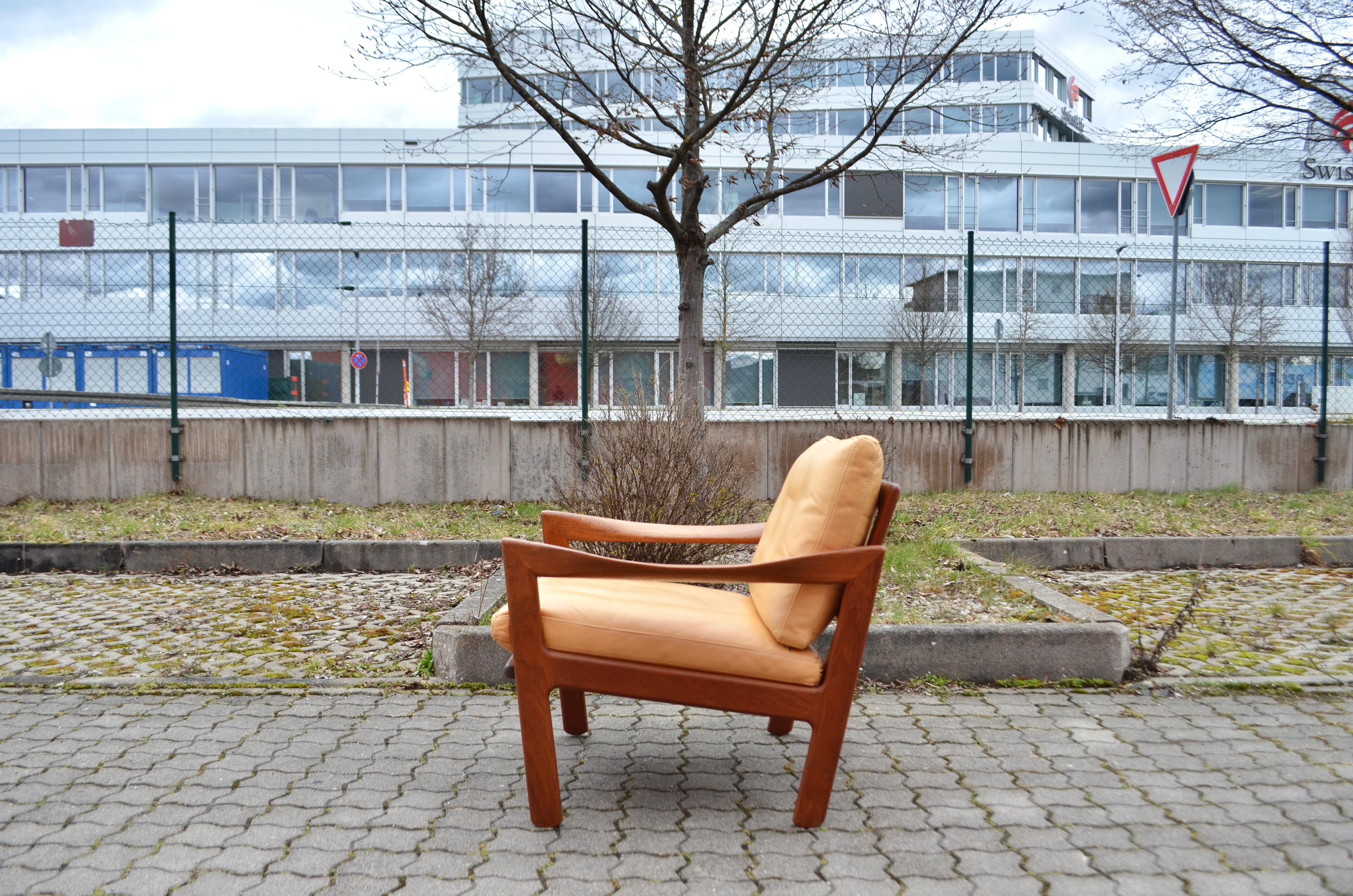 Illum Wikkelsø Wikkelsoe Leather Teak Armchair Chair Ocher Niels Eilersen  For Sale 7