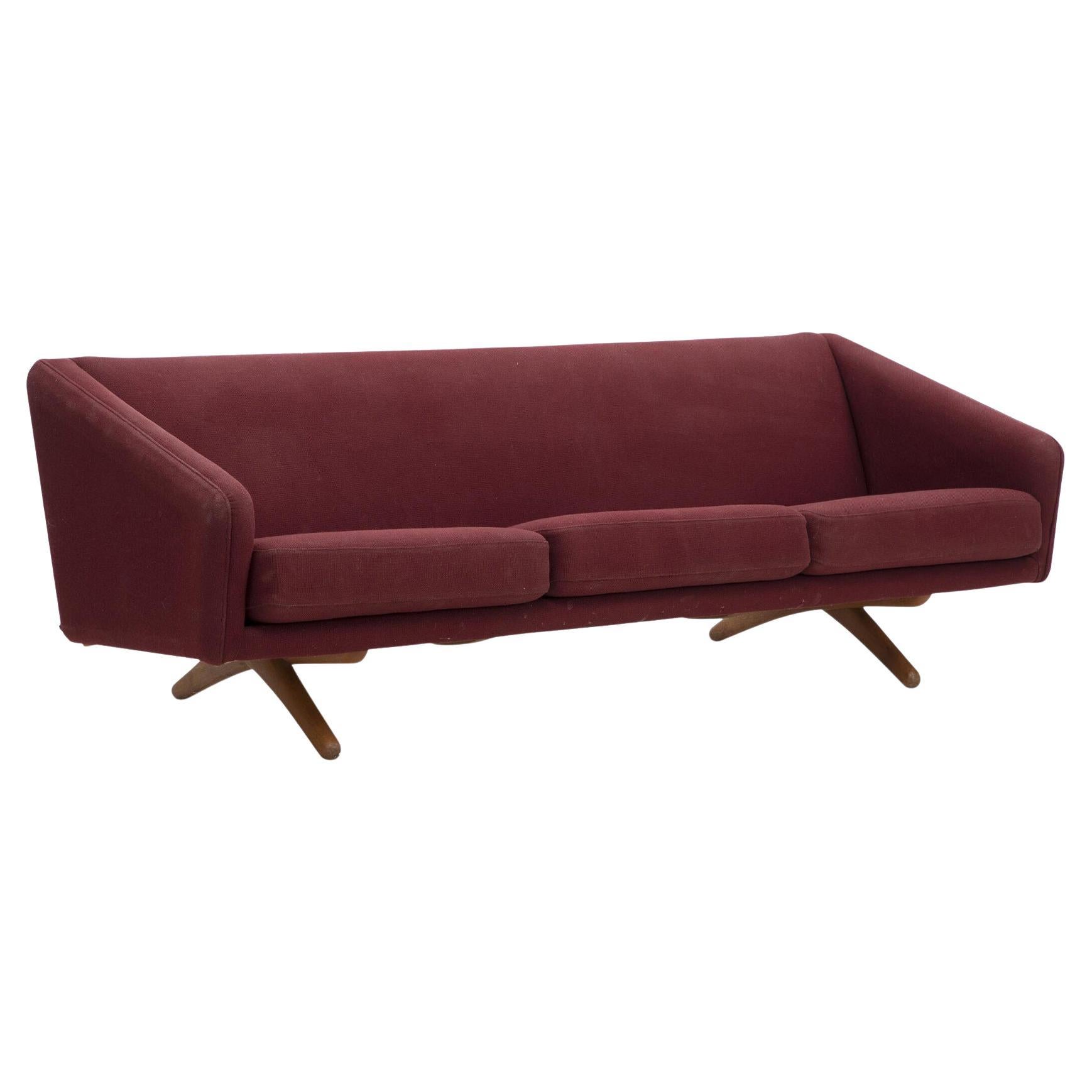 Illum Wikkelsø X-Fuß 3 Sitz Sofa In Teak im Angebot