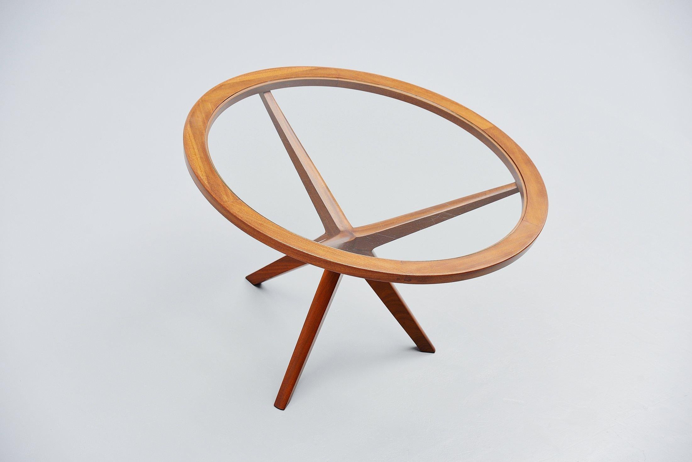 Illum Wikkelso Attributed Dining Table, Denmark, 1960 In Good Condition In Roosendaal, Noord Brabant