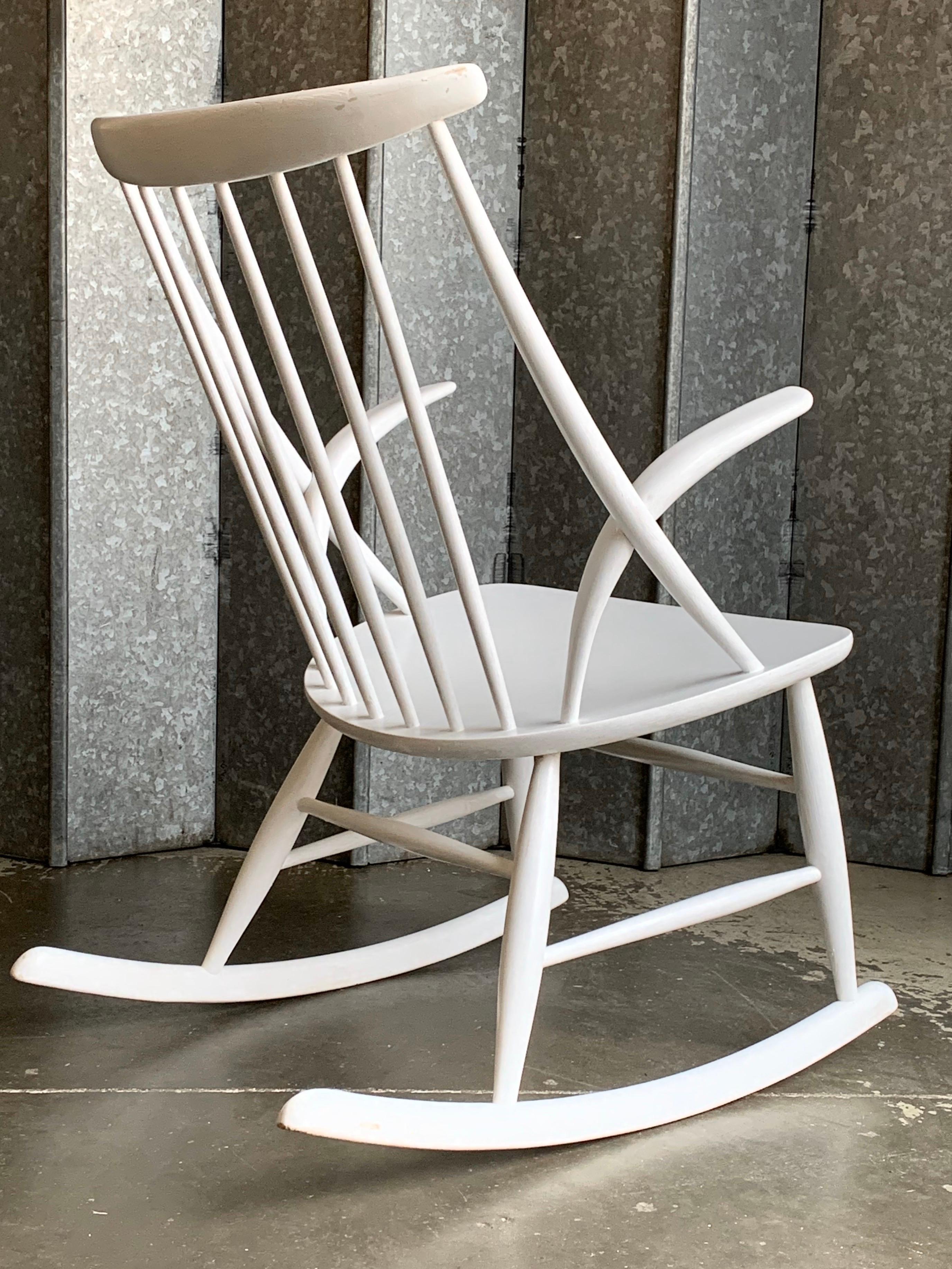 Hand-Crafted Illum Wikkelso Danish Gyngestol Rocking Chair in White For Sale