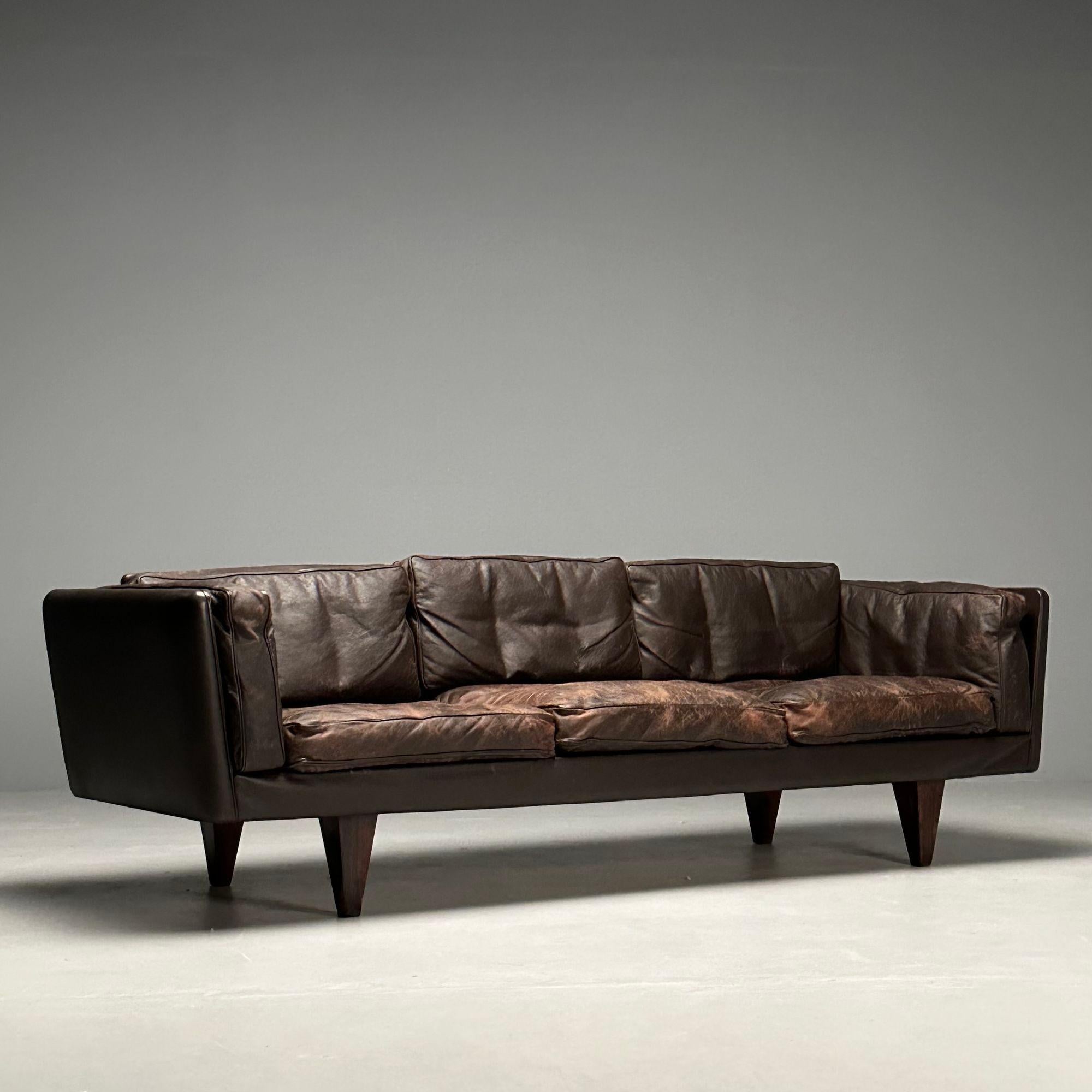 Swedish Illum Wikkelsö, Danish Mid-Century Modern Sofa, Distressed Brown Leather, 1960s For Sale